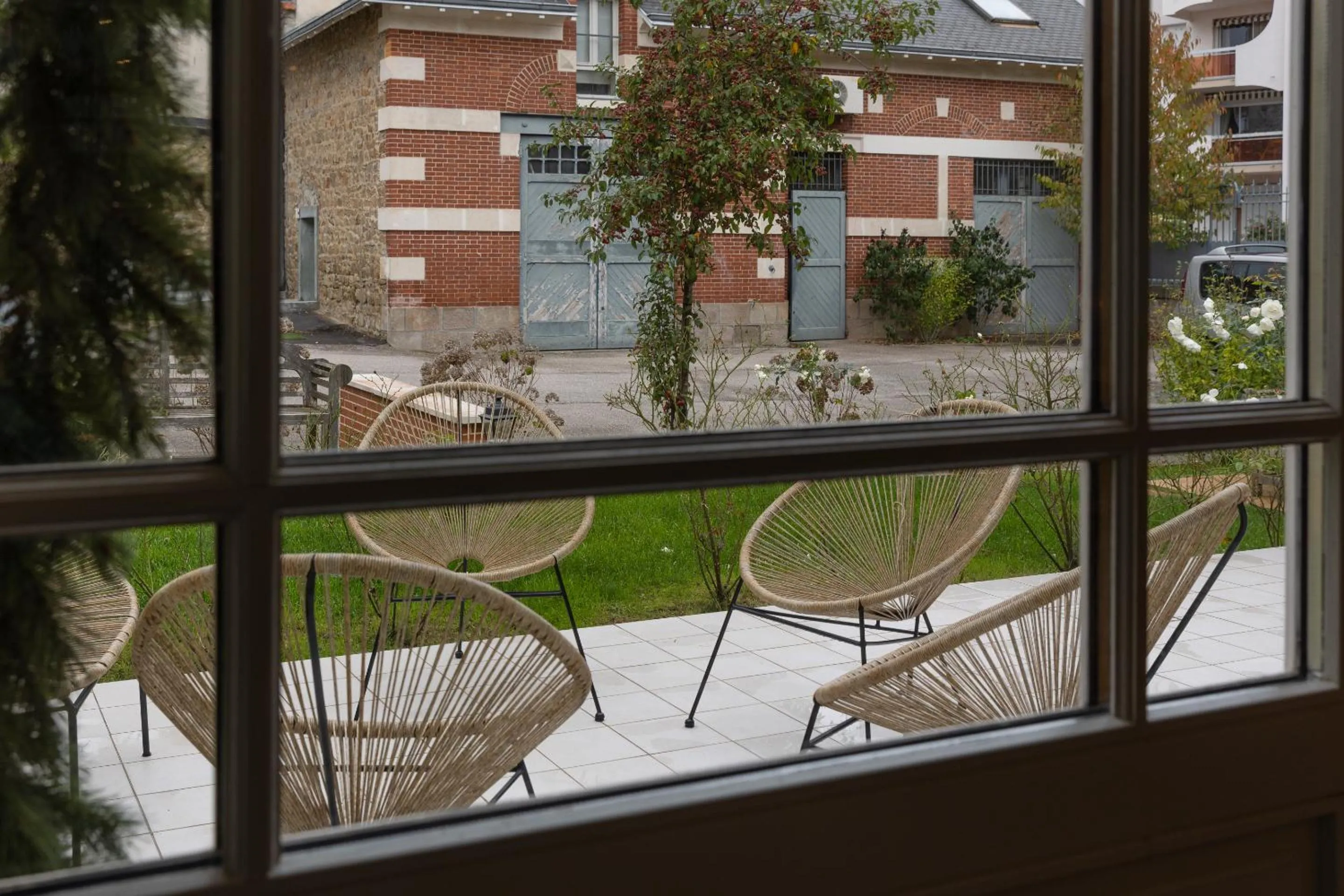 Patio in La Maison Blanche - AppartHôtels de charme Chic & Cosy à 350m du cœur de ville de Limoges - Accès autonome