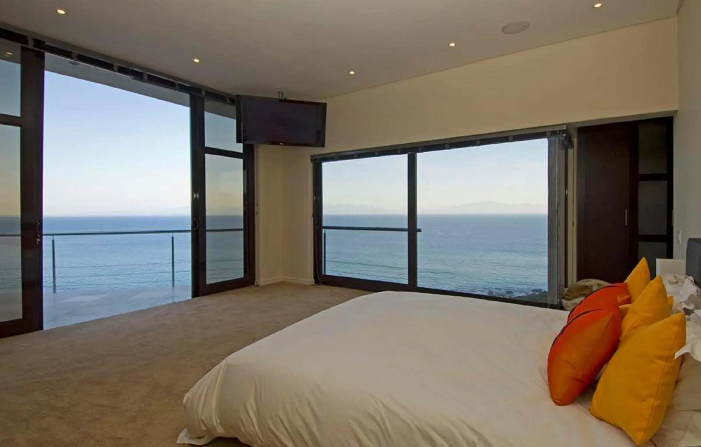 Sunrise in Aqua Terra Boutique Guesthouse - Simon's Town, Cape Town Sunrise in Aqua Terra Boutique Guesthouse - Simon's Town, Cape Town