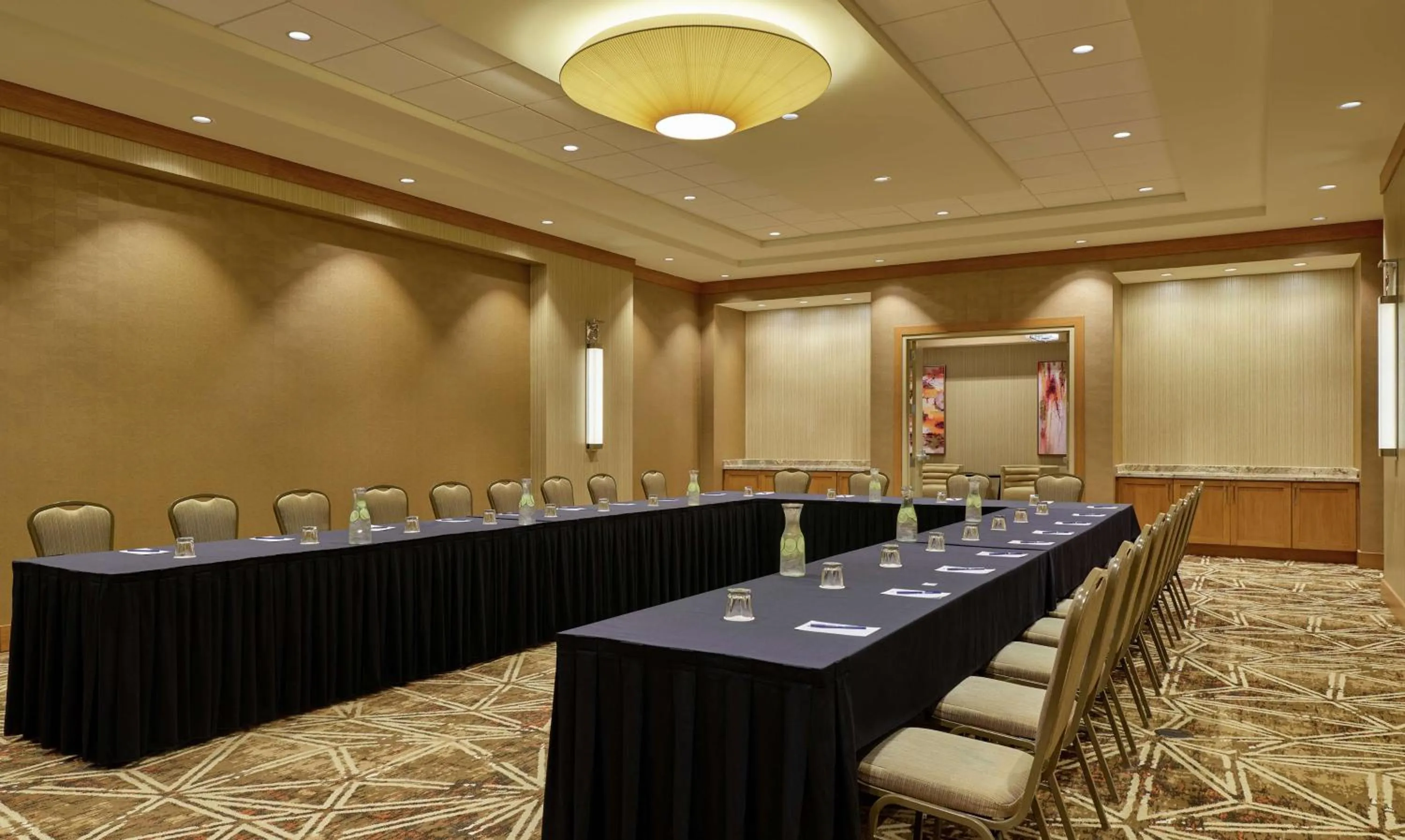Meeting/conference room in DoubleTree by Hilton Houston Intercontinental Airport