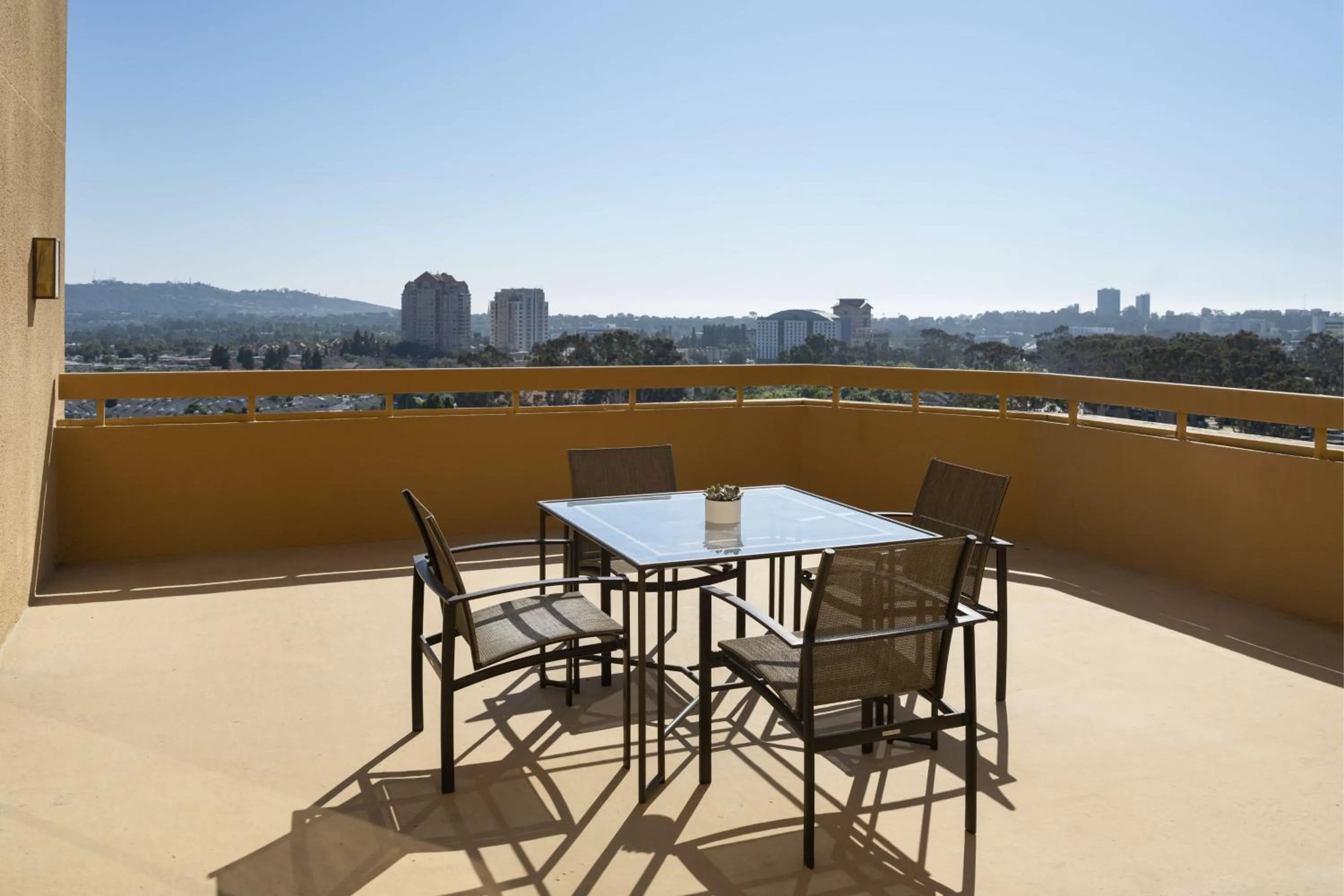 Photo of the whole room in San Diego Marriott La Jolla