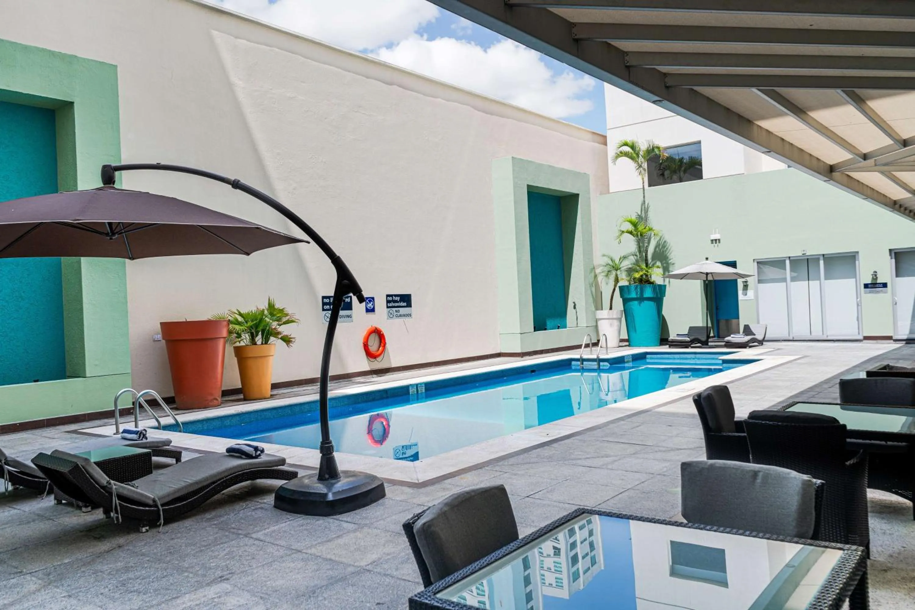 Pool view in Hampton by Hilton Veracruz Boca Del Rio