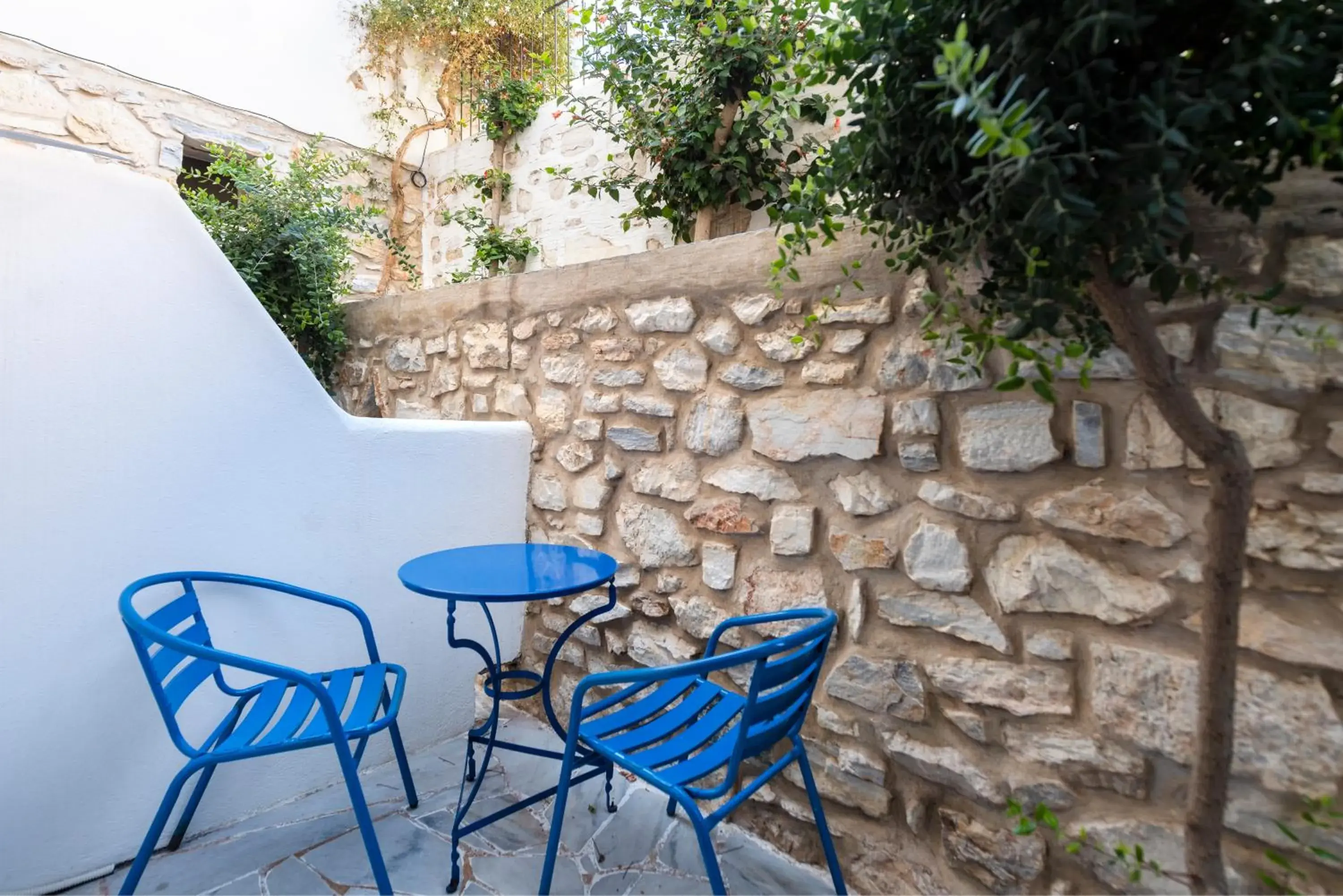 Economy Triple Room in Hotel Aegeon Economy Triple Room in Hotel Aegeon