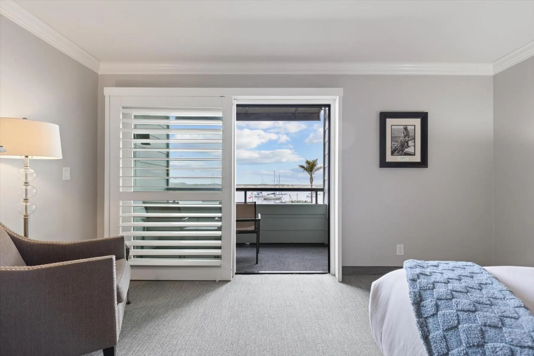 Balcony/Terrace, Bed in 456 Embarcadero Inn & Suites