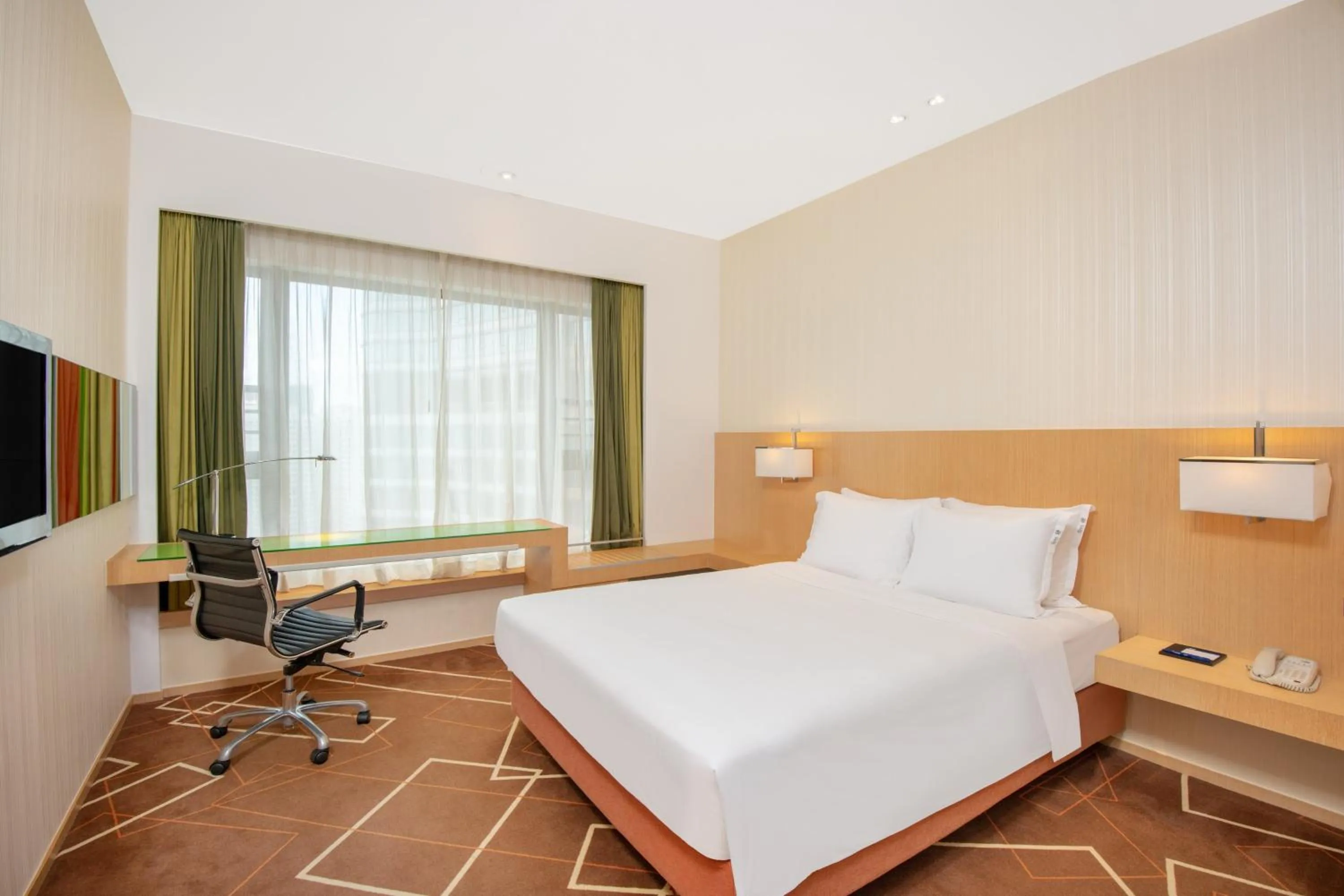 Photo of the whole room in Holiday Inn Express Hong Kong Kowloon East, an IHG Hotel