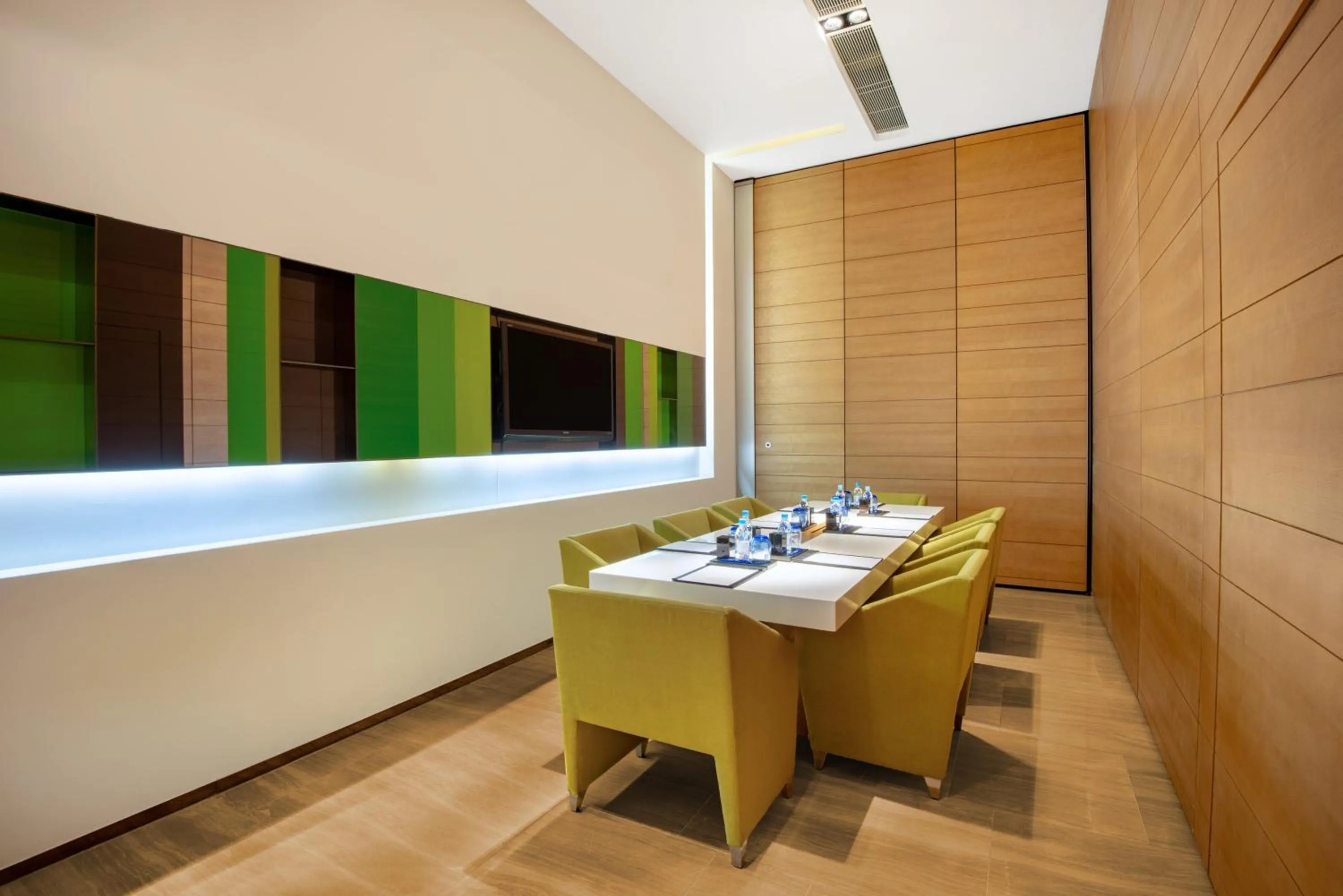 Meeting/conference room in Holiday Inn Express Hong Kong Kowloon East, an IHG Hotel