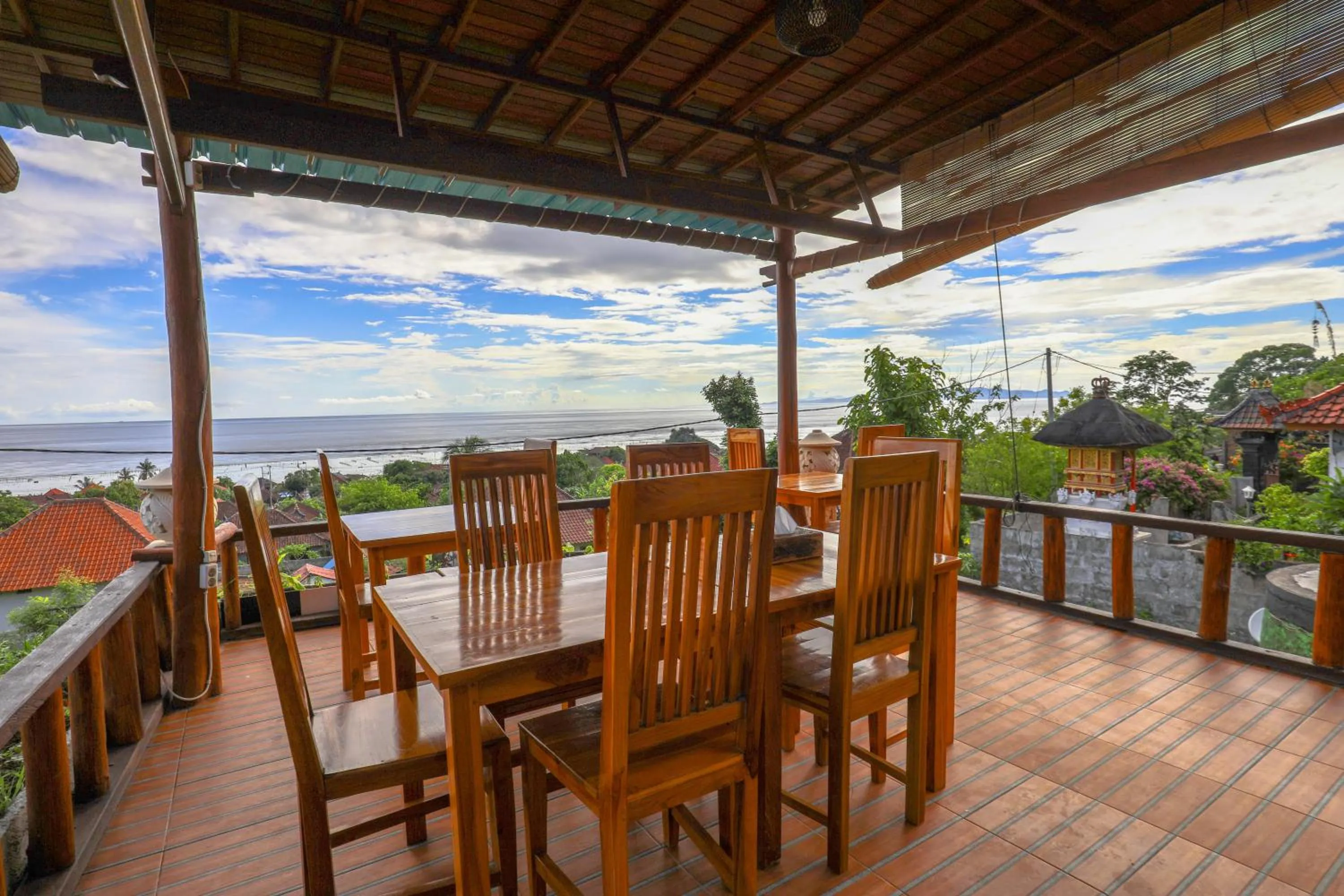 Restaurant/places to eat in You and We House