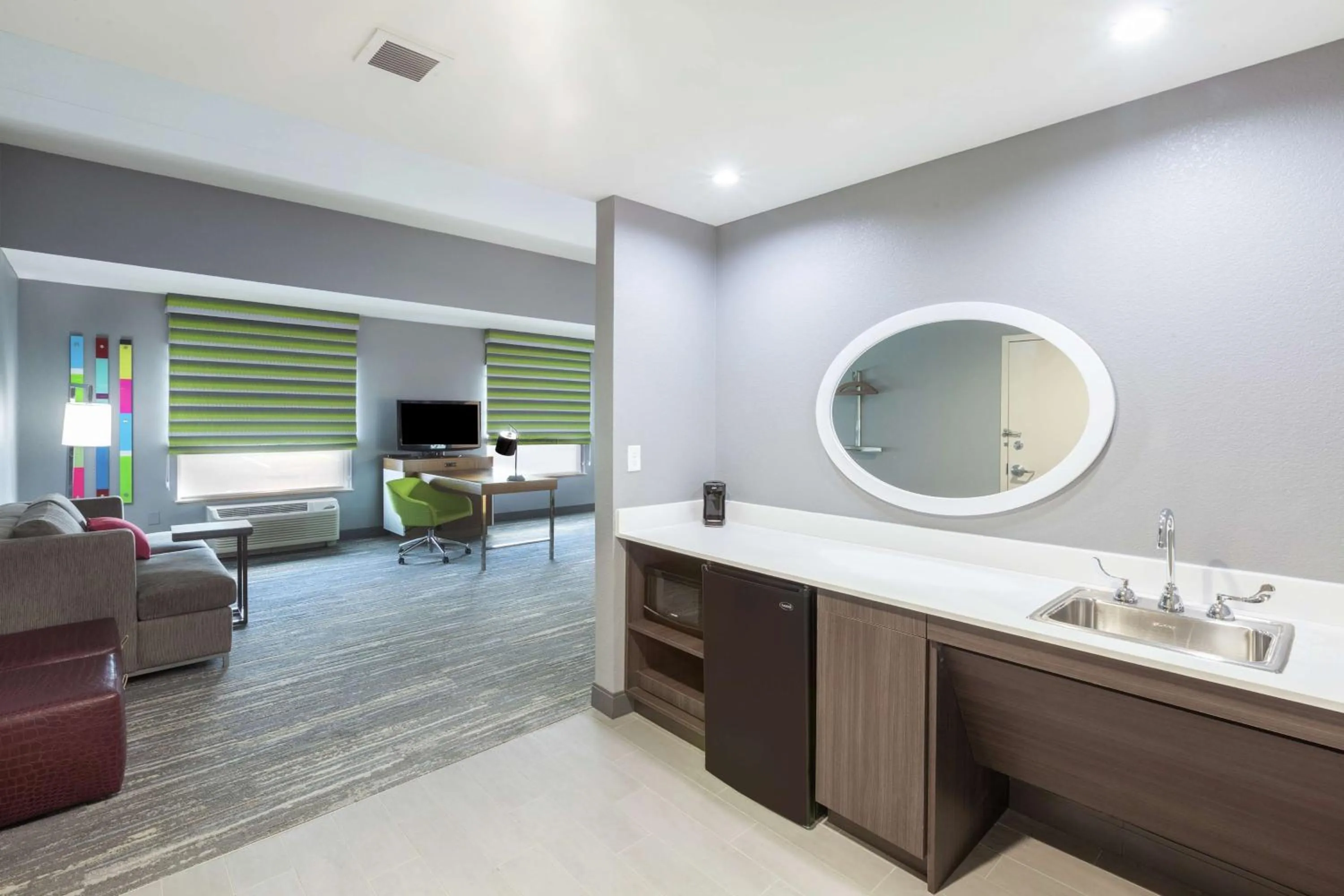 Bedroom in Hampton Inn & Suites Houston-Bush Intercontinental Airport