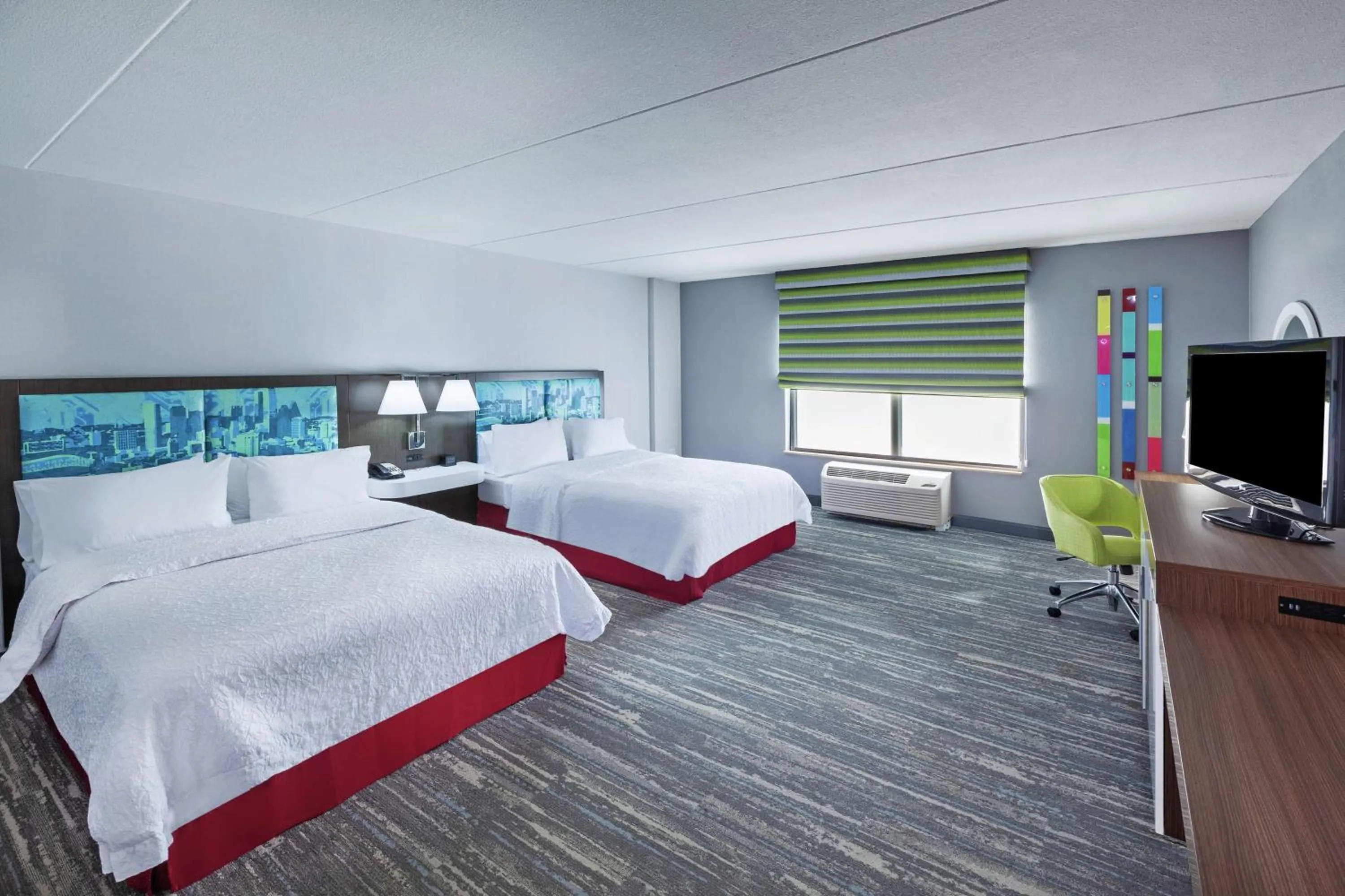 Bedroom, Bed in Hampton Inn & Suites Houston-Bush Intercontinental Airport