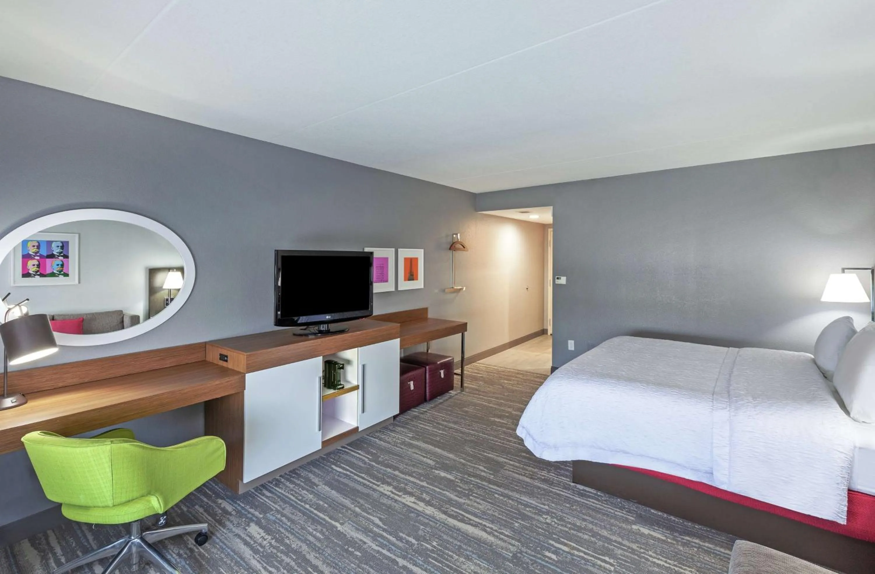 Bedroom, Bed in Hampton Inn & Suites Houston-Bush Intercontinental Airport