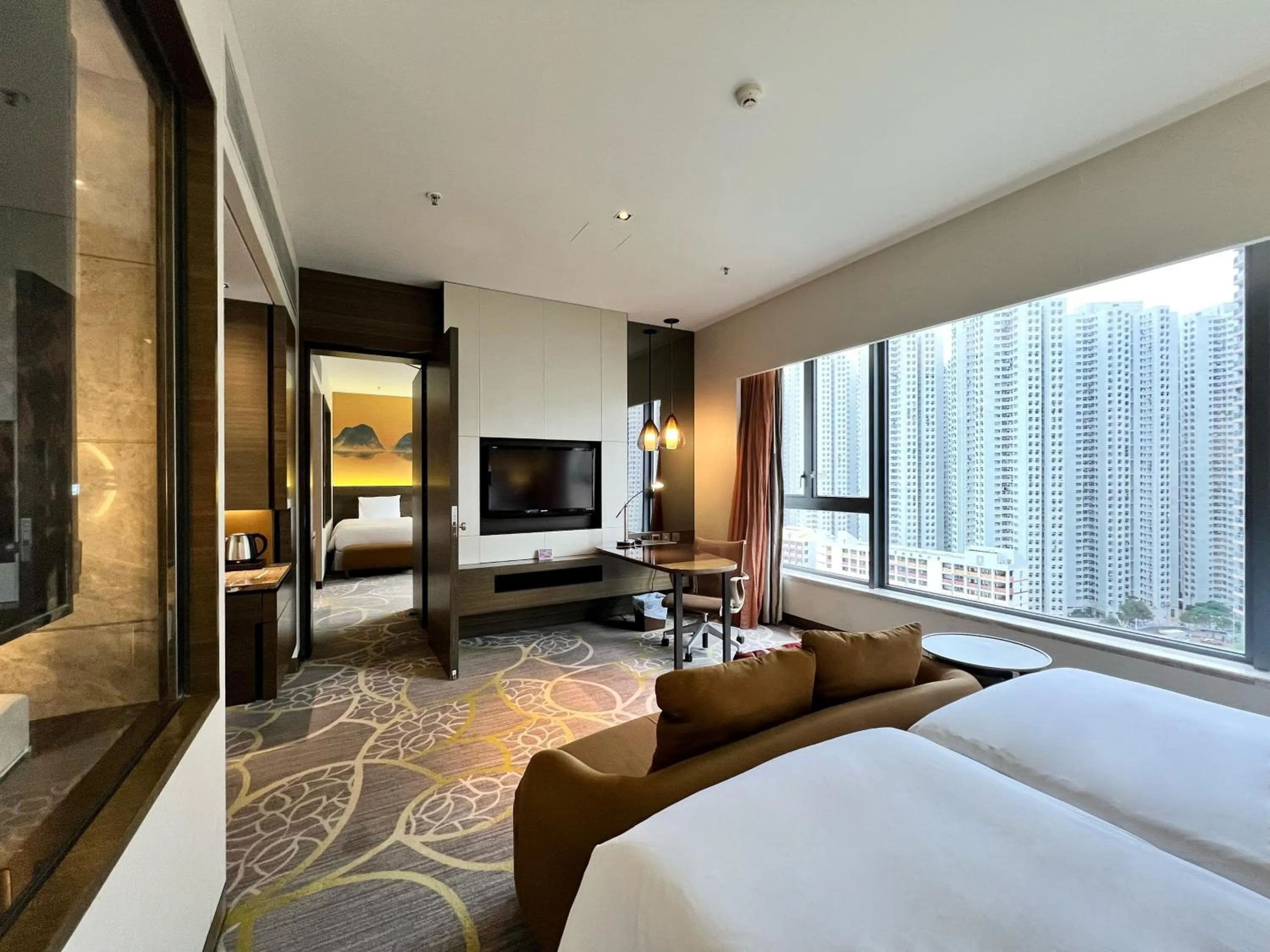 TV and multimedia in Crowne Plaza Hong Kong Kowloon East by IHG
