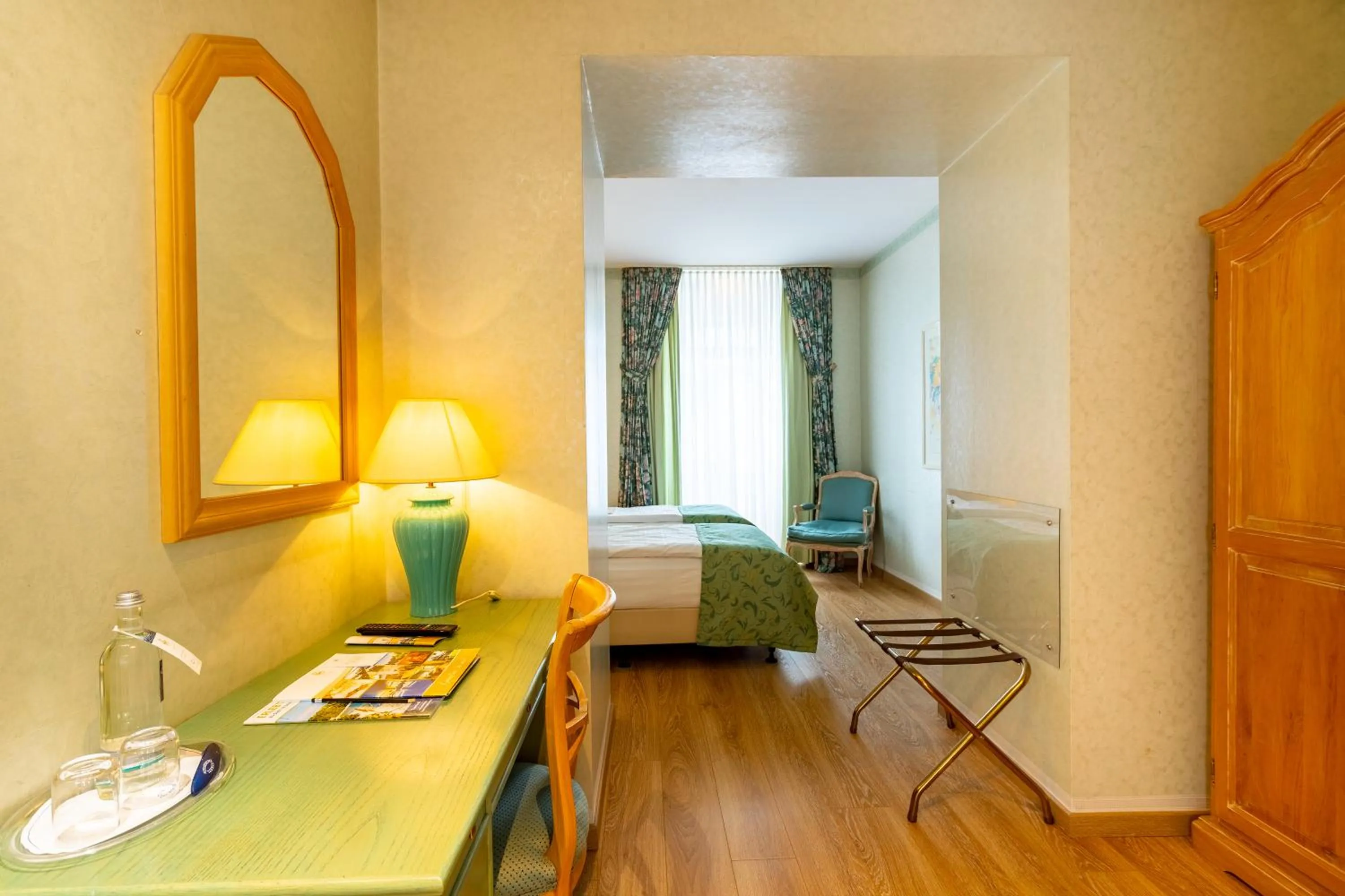 Photo of the whole room, Bed in Hotel Am Mühlenteich