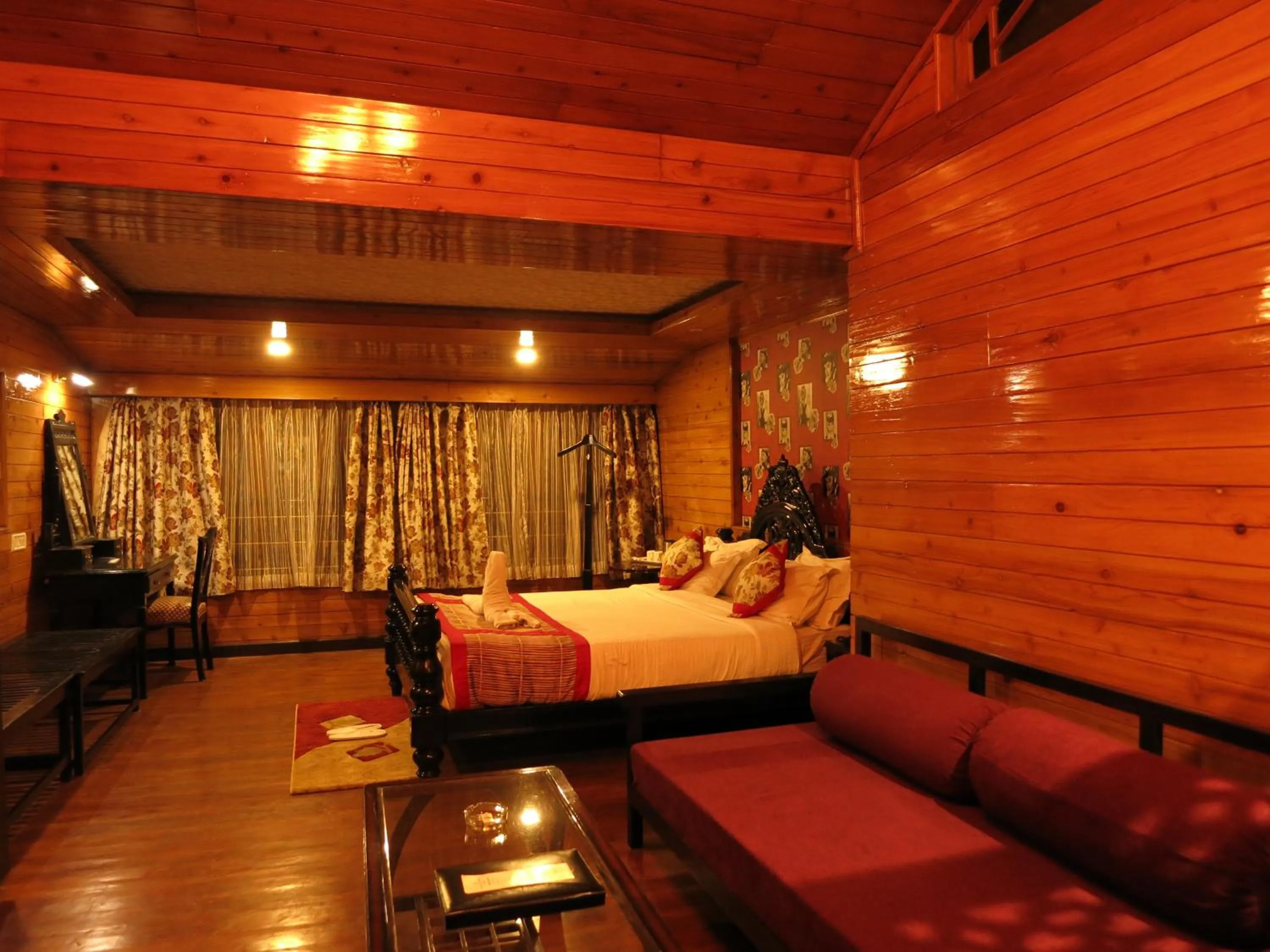 Photo of the whole room, Bed in Hotel Viceroy