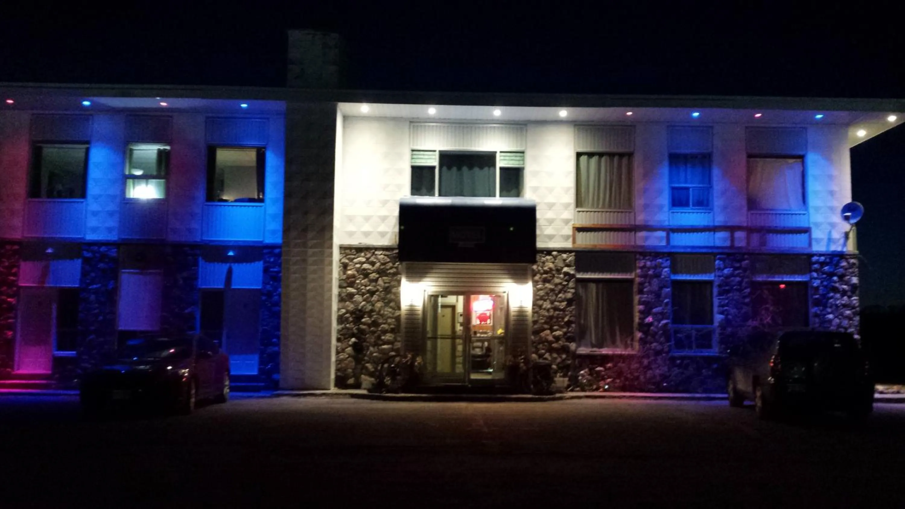 Property building in Nipigon Travelers Motel