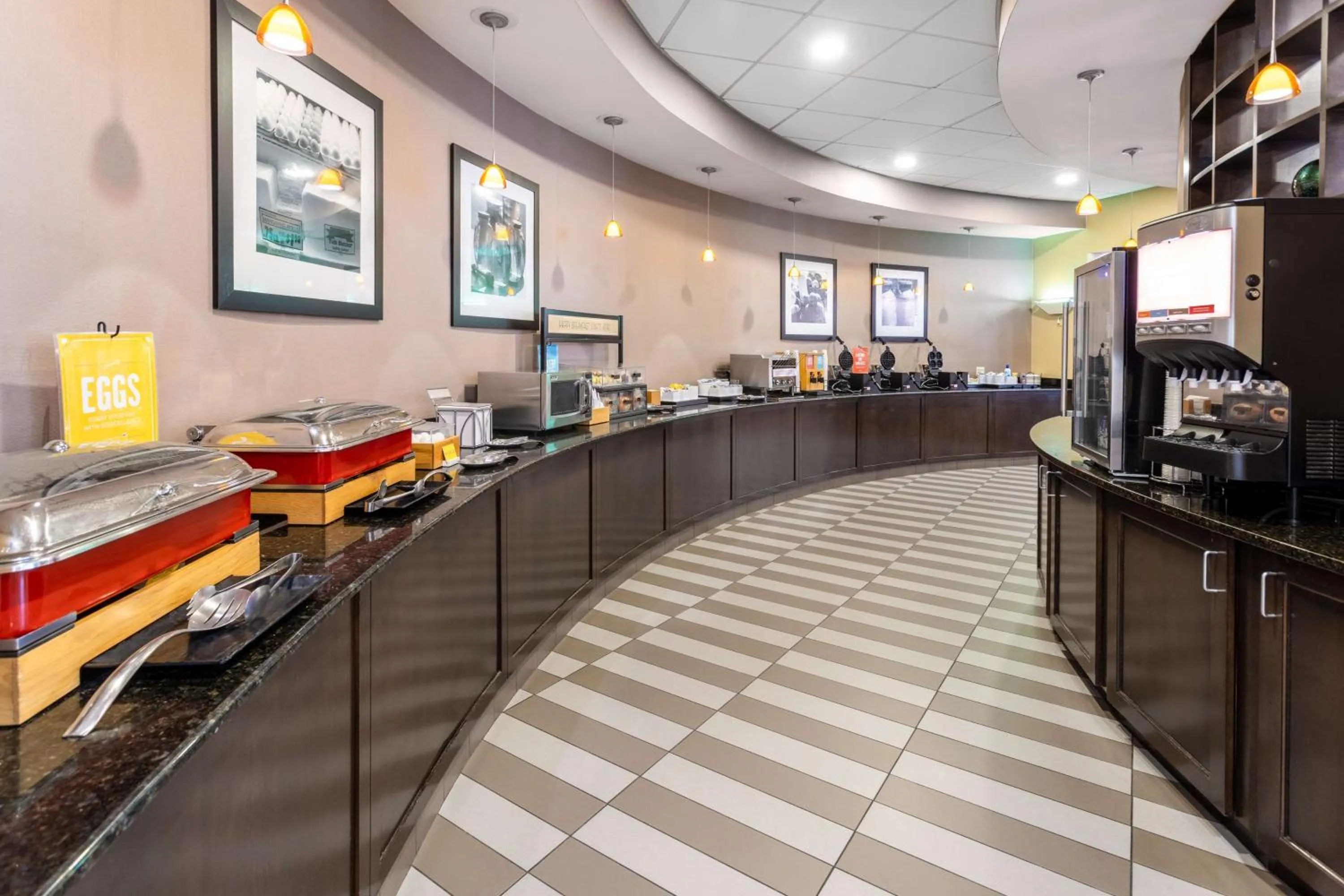 Breakfast in Hampton Inn & Suites Hershey