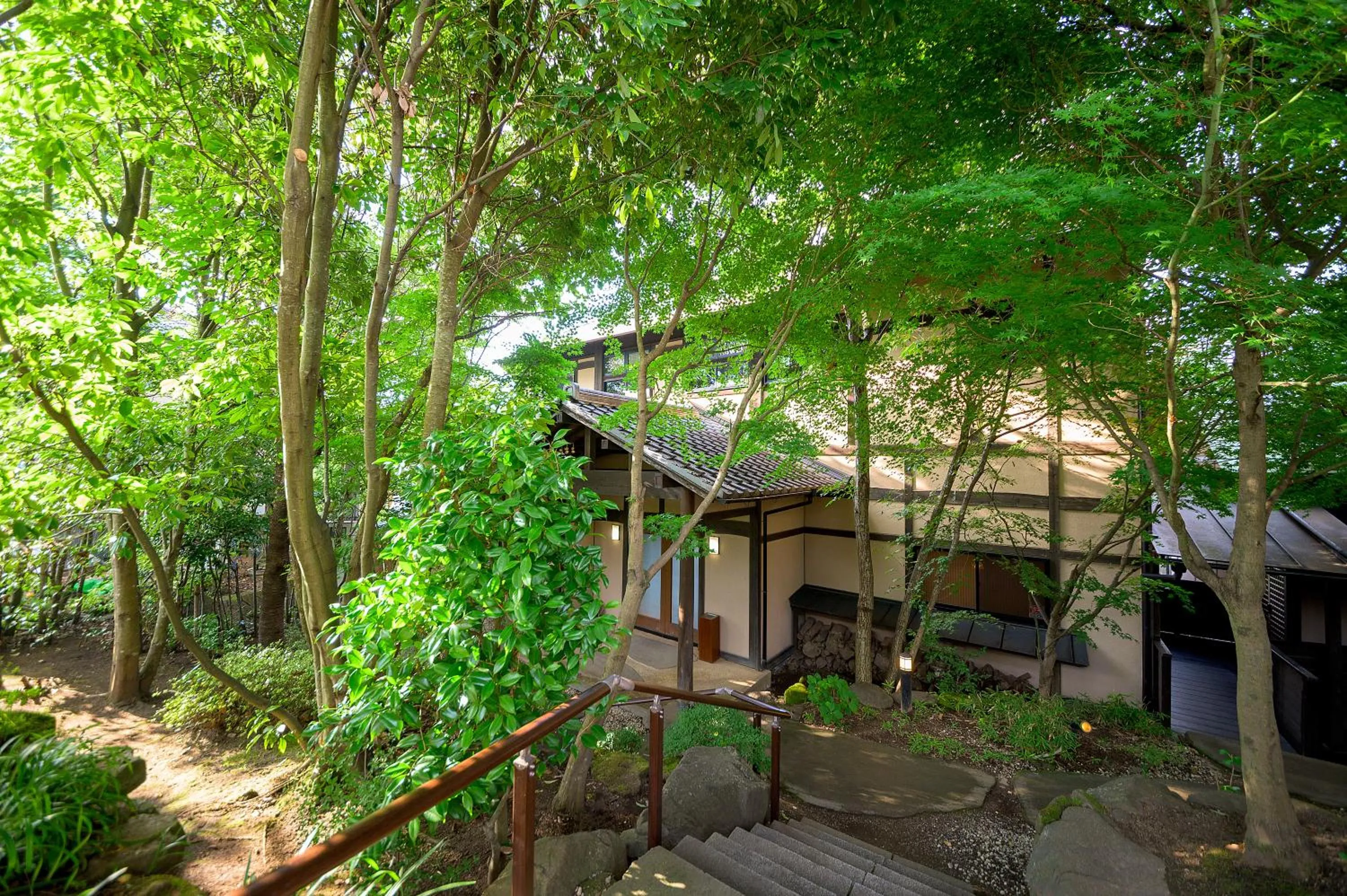 Facade/entrance in Yufuin Onsen Toshoan