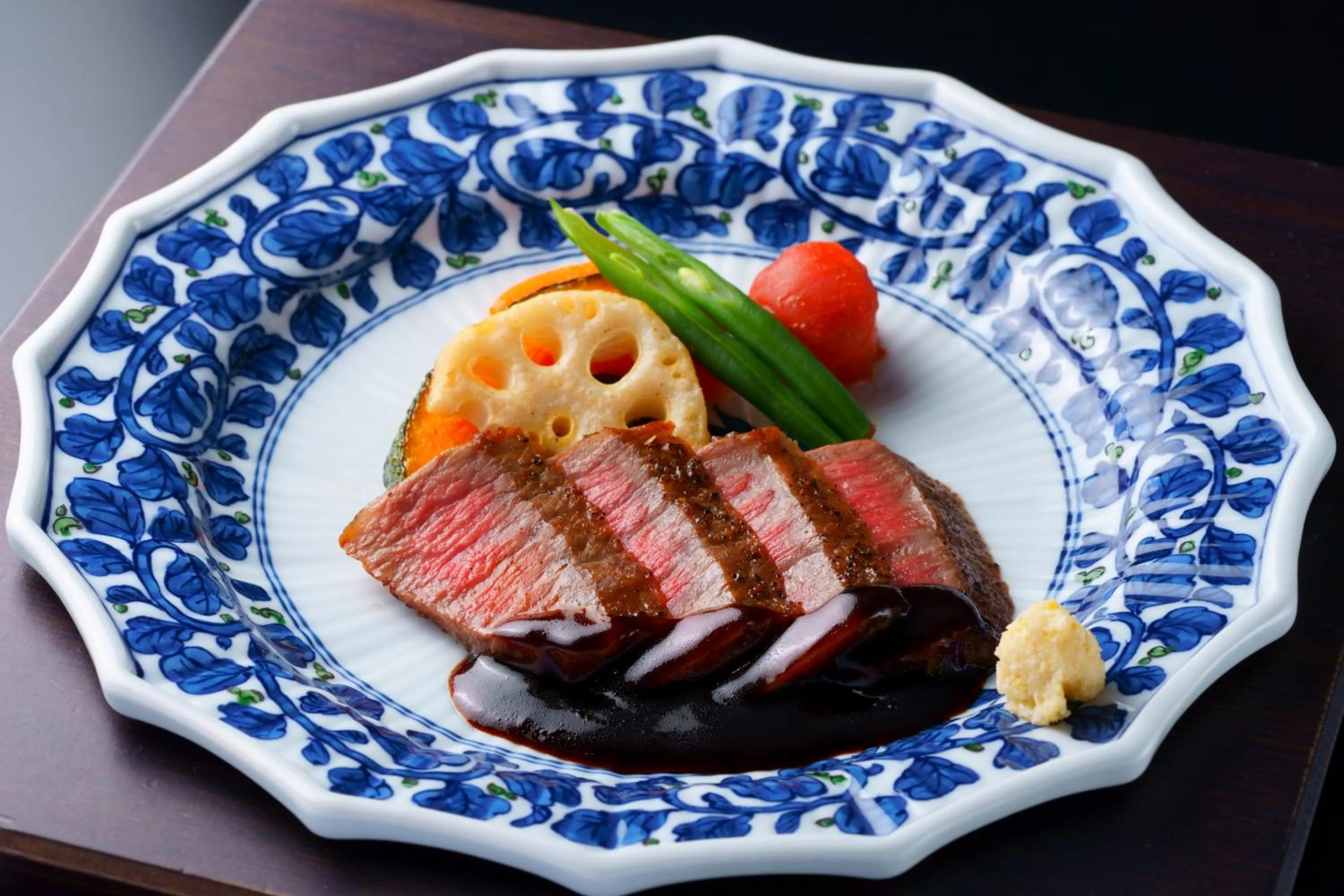 Dinner in Yufuin Onsen Toshoan