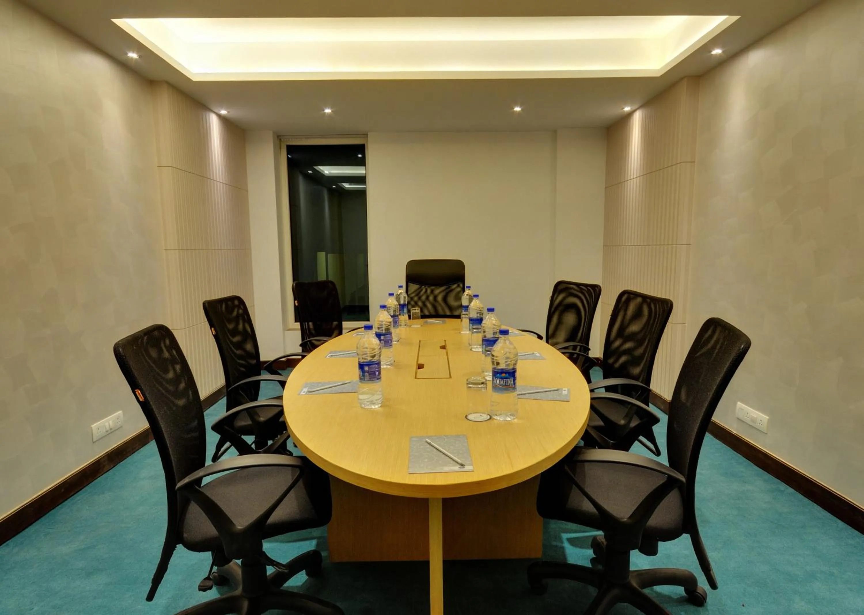 Business facilities in Hotel Platinum