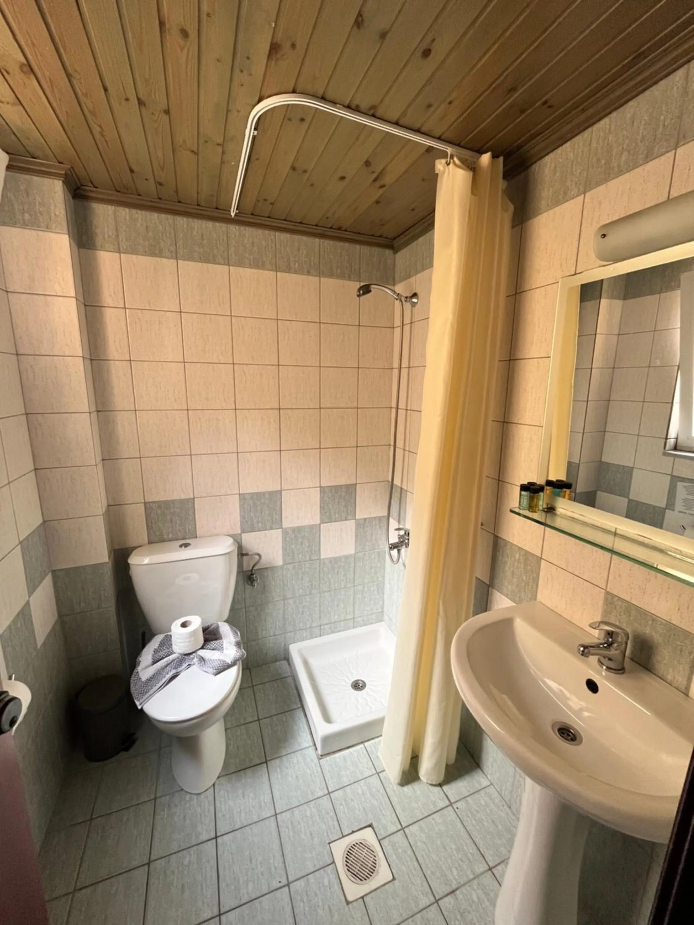 Toilet in Iolkos Hotel Apartments