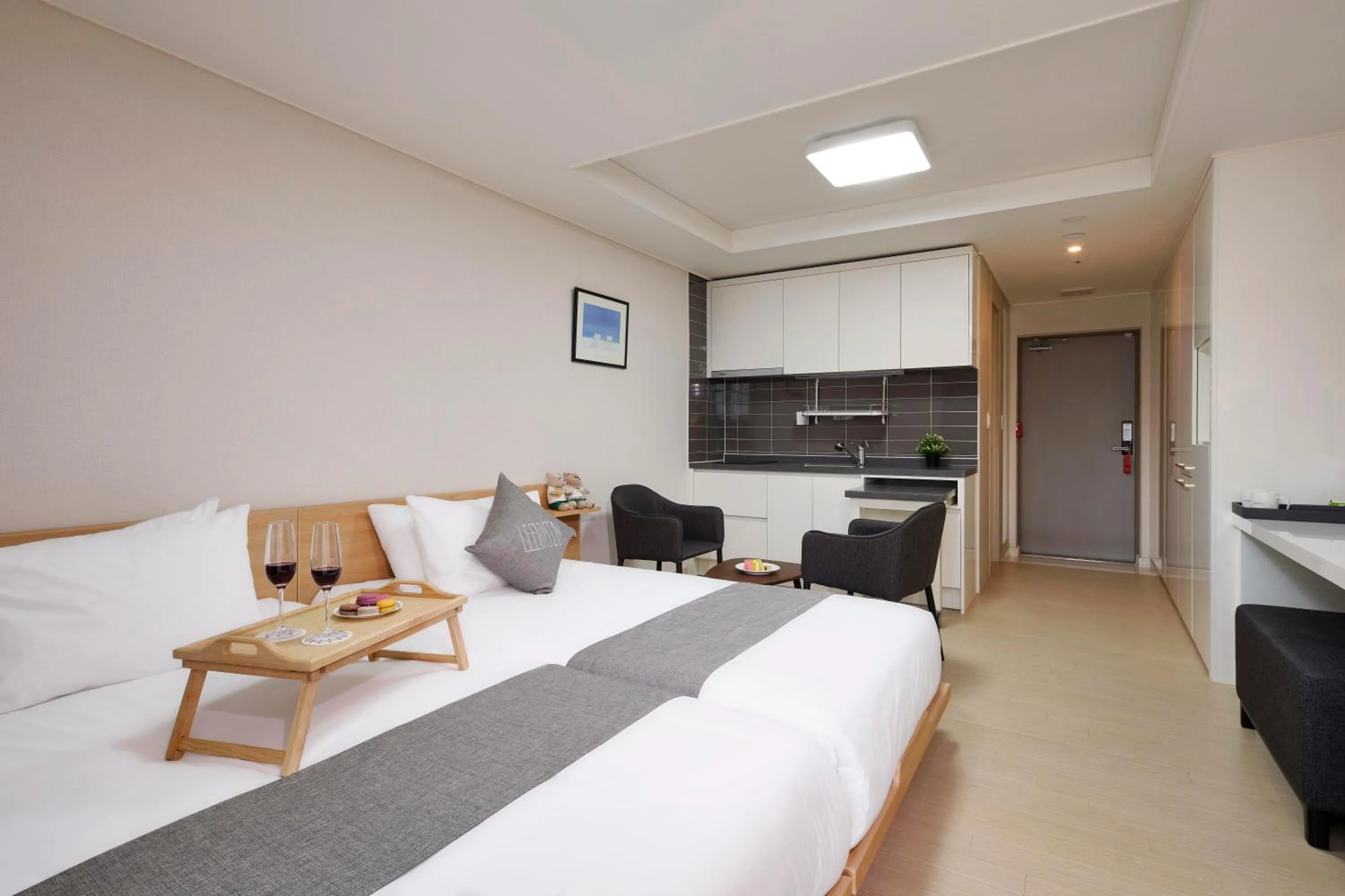 Bed in Geoje Leein Stay Hotel