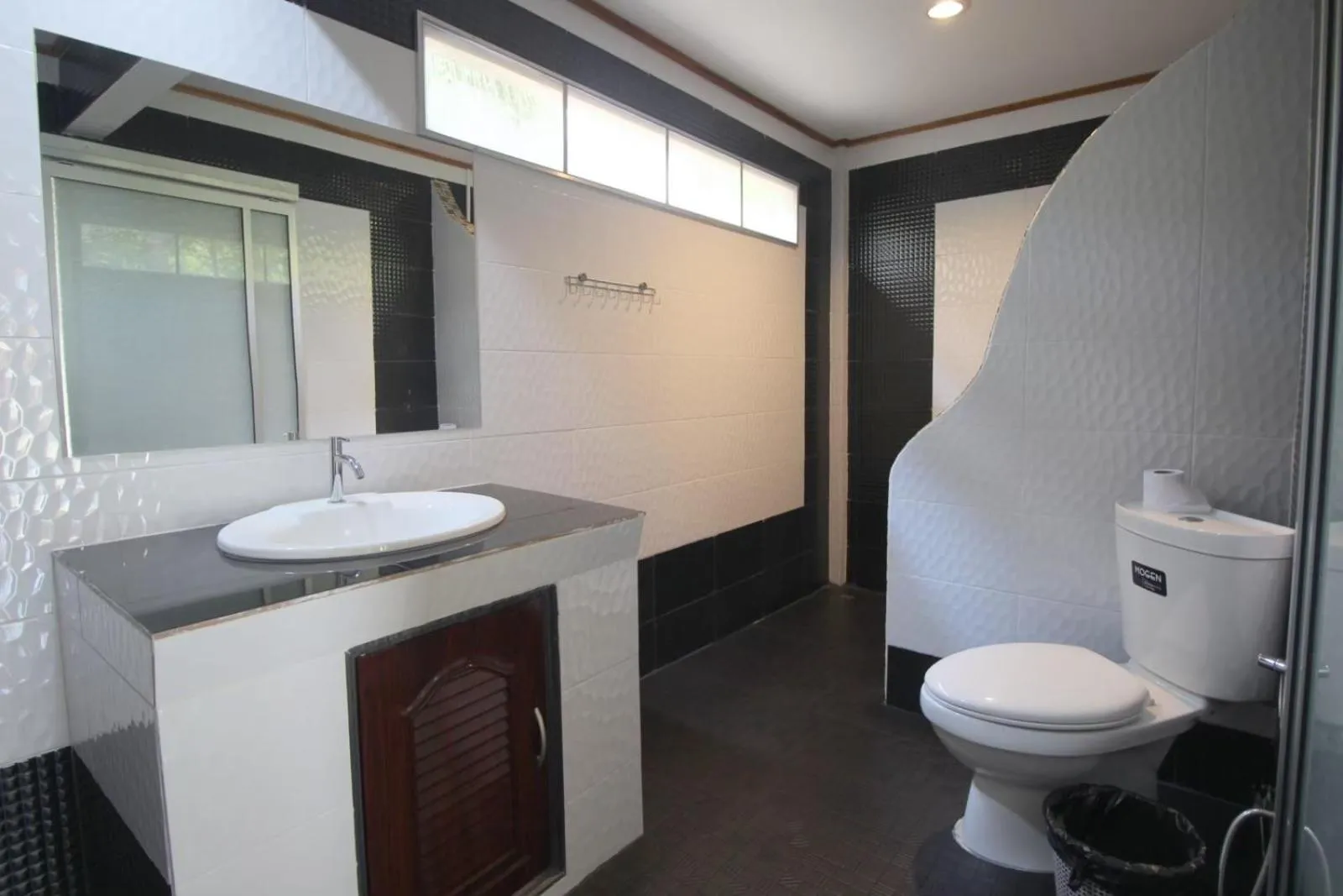 Bathroom in Koh Kood Far East Resort