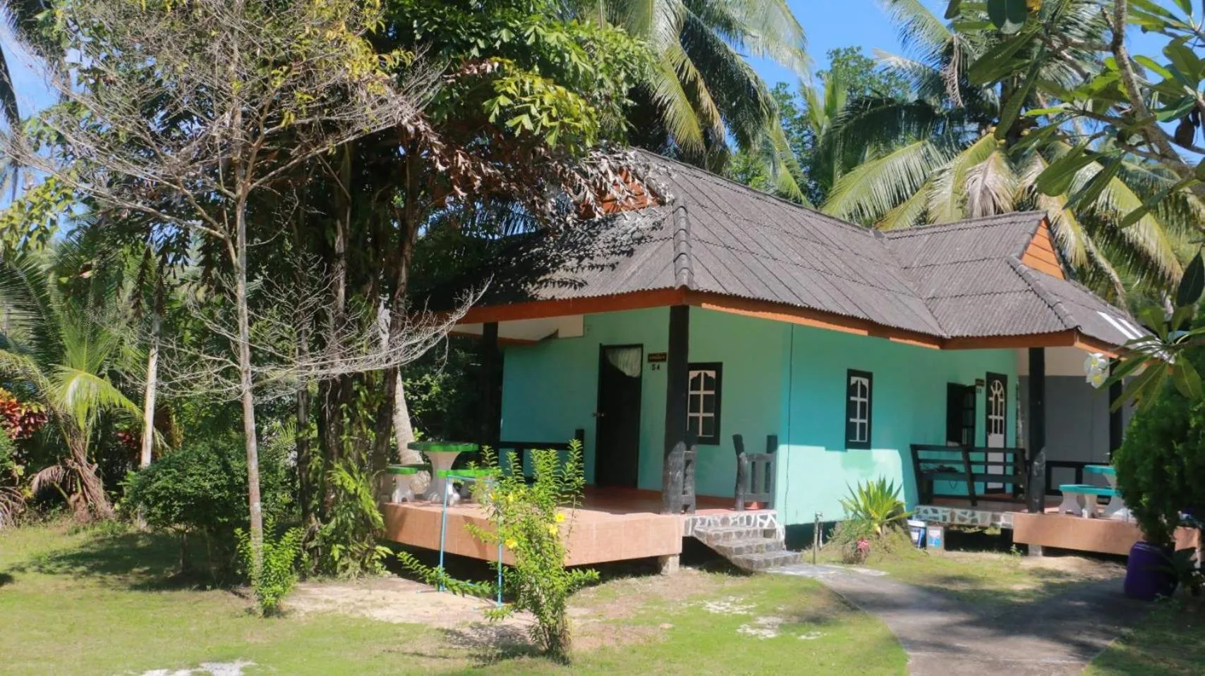Property building in Koh Kood Far East Resort