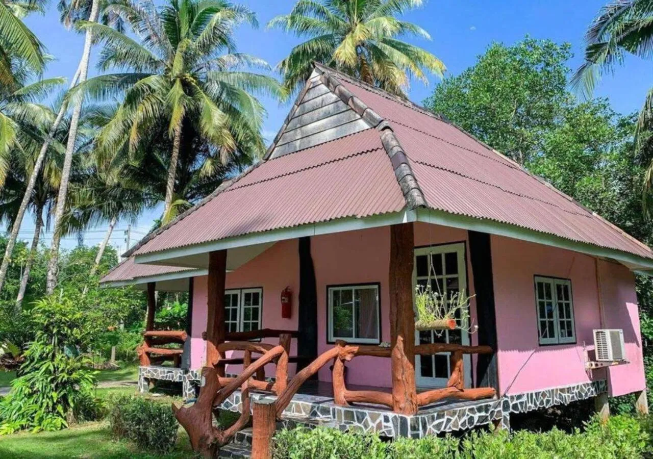 Property building in Koh Kood Far East Resort
