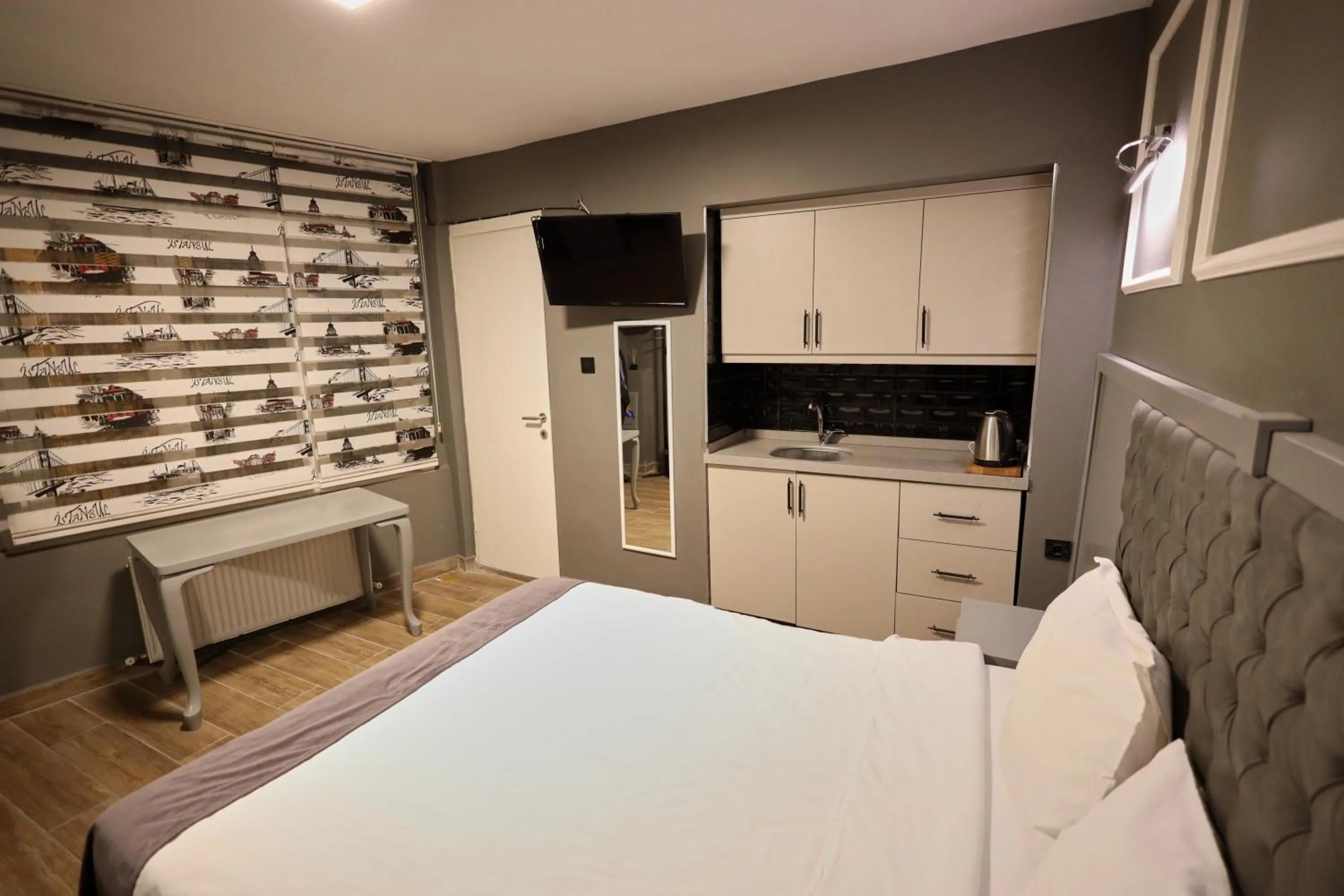 Bed in Ortakoy Aysem Sultan Hotel