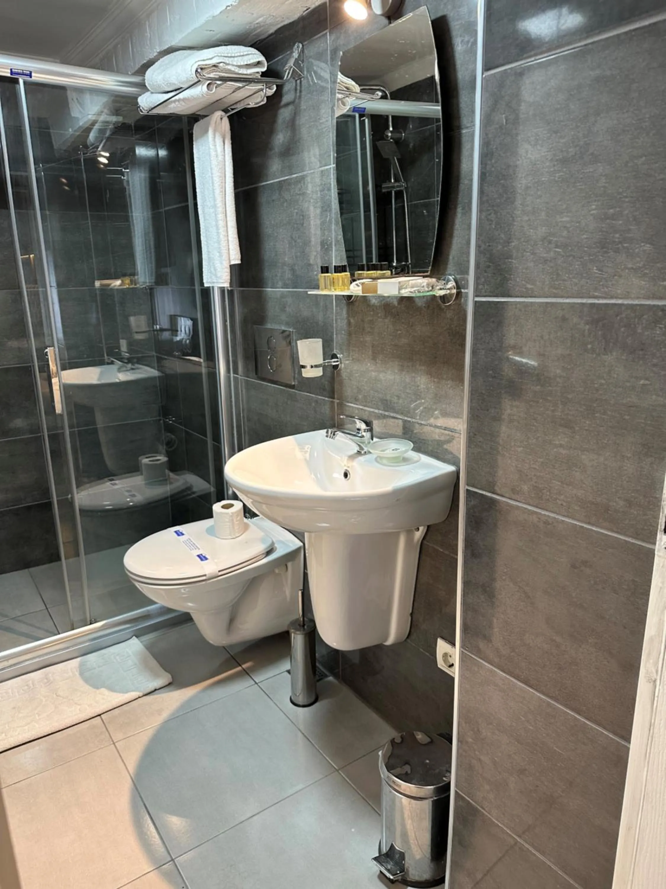 Bathroom in Ortakoy Aysem Sultan Hotel