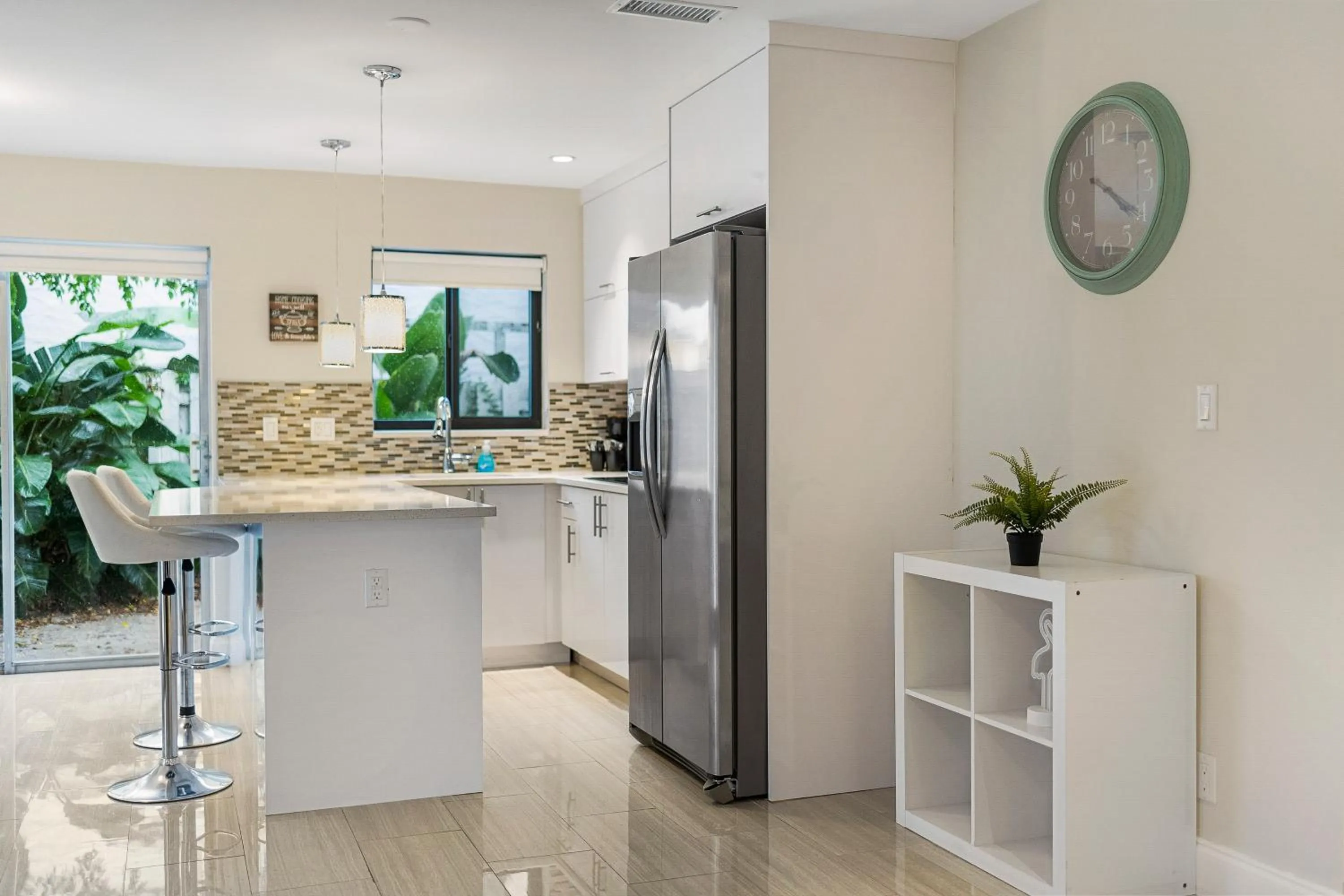 Kitchen or kitchenette in Alani Bay Condos