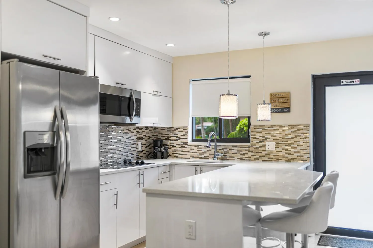 Kitchen or kitchenette in Alani Bay Condos