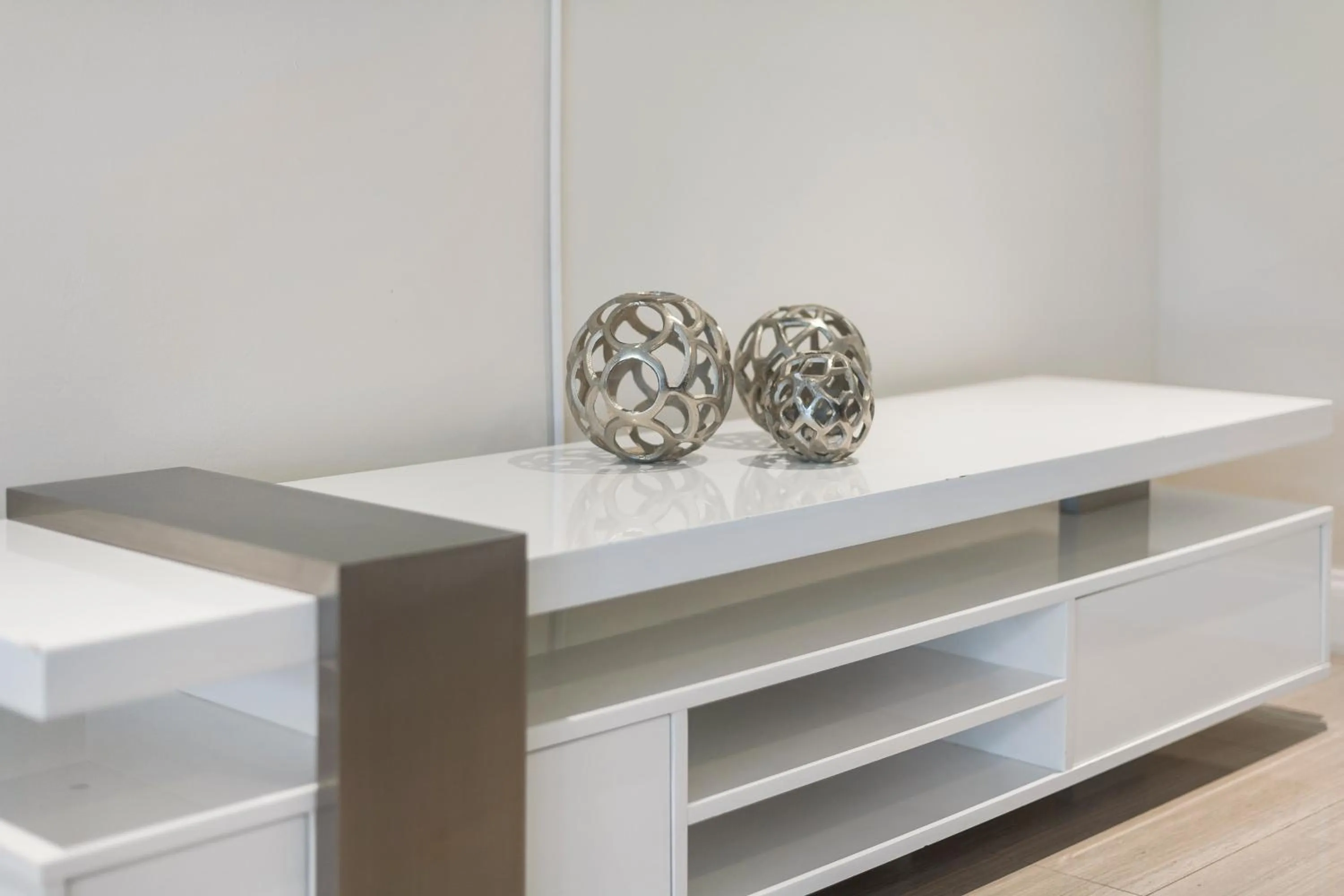 Decorative detail in Alani Bay Condos