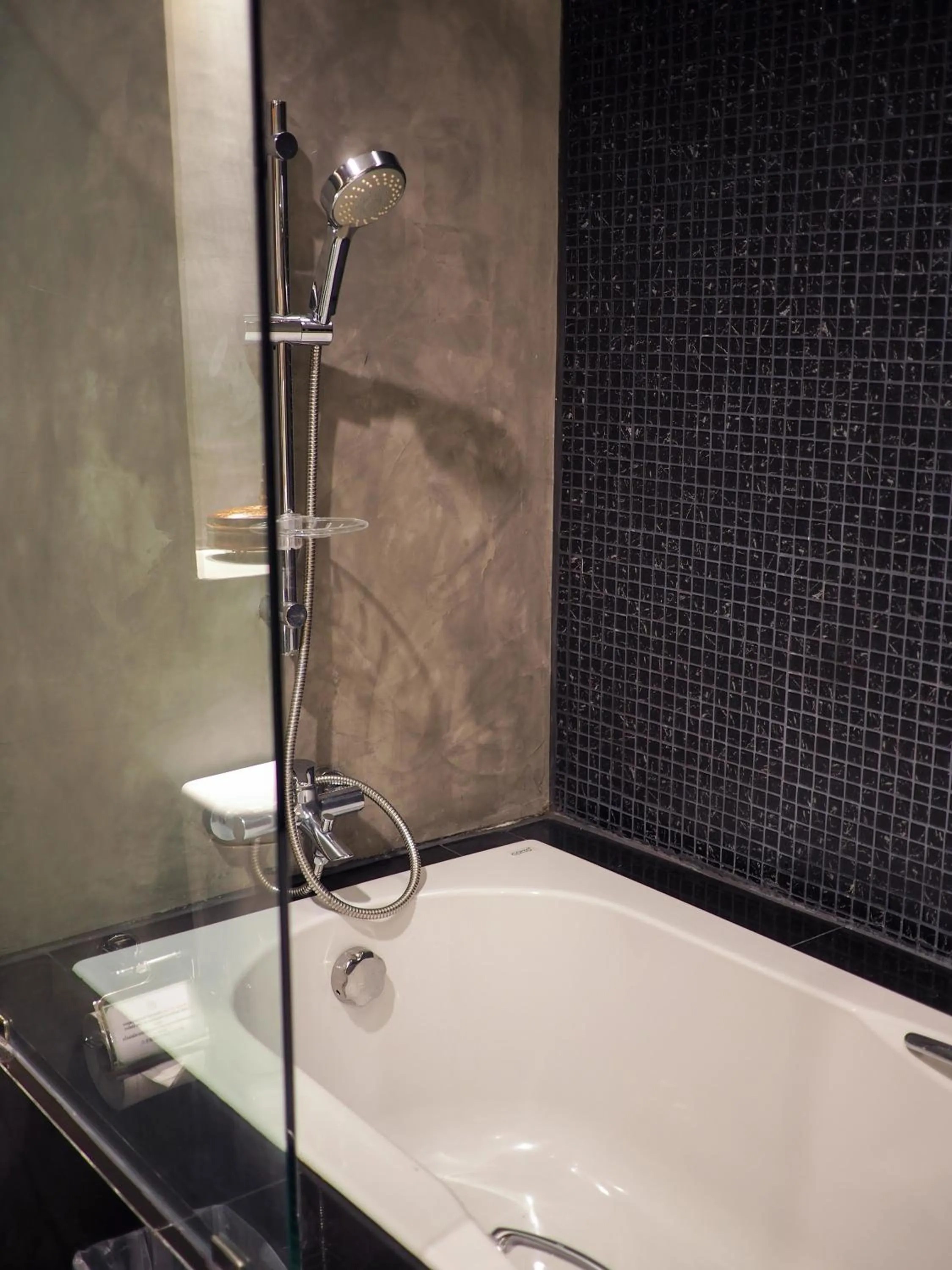 Bath in NAI YA Hotel -SHA Extra Plus