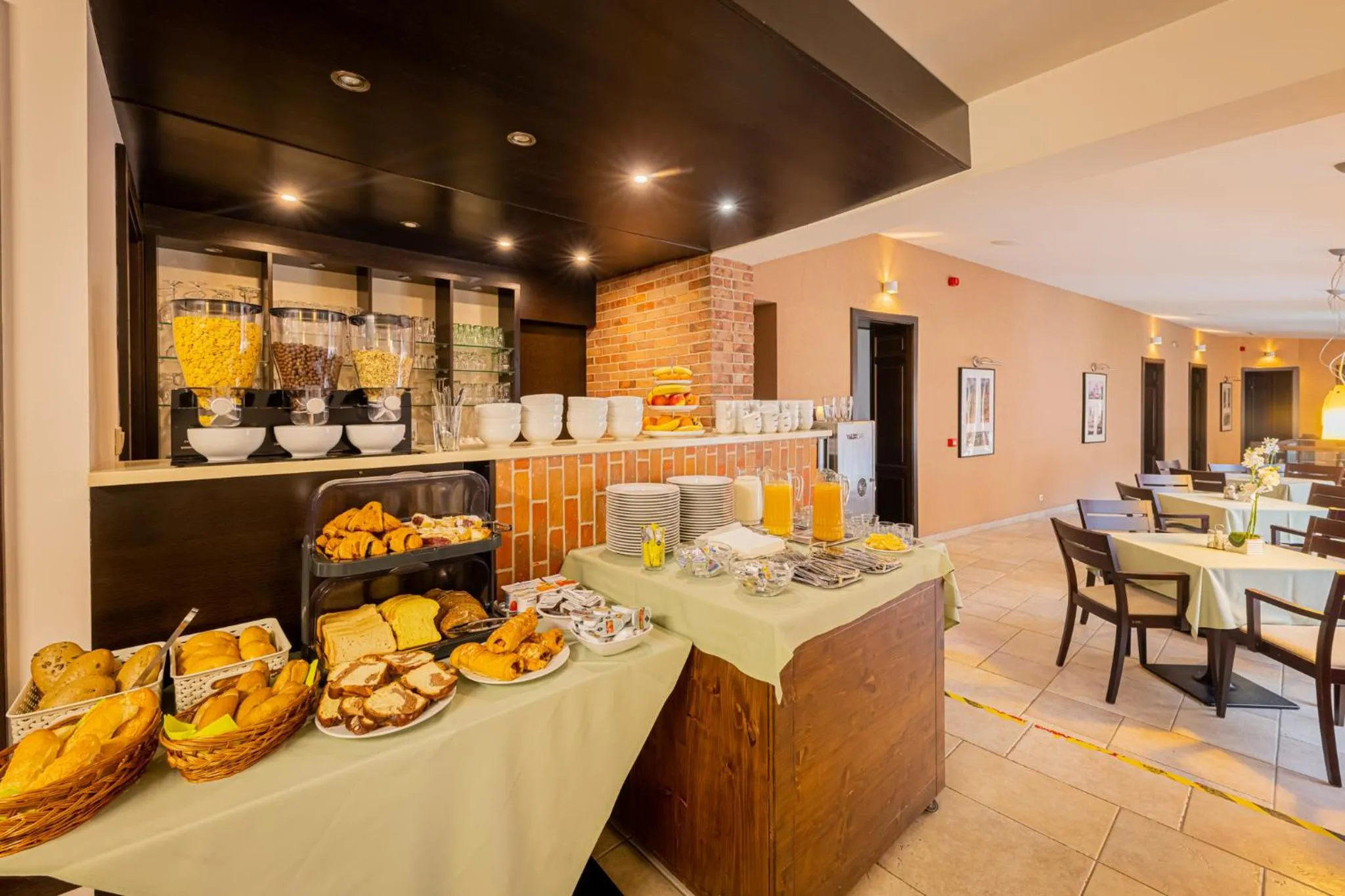 Breakfast in Bazilika alatt Panzió