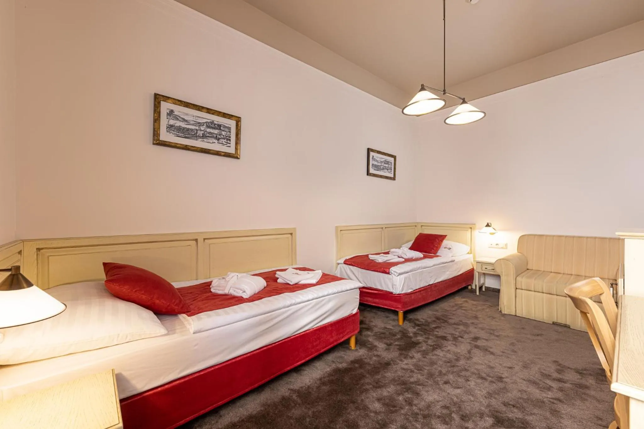 Bed in Bazilika alatt Panzió