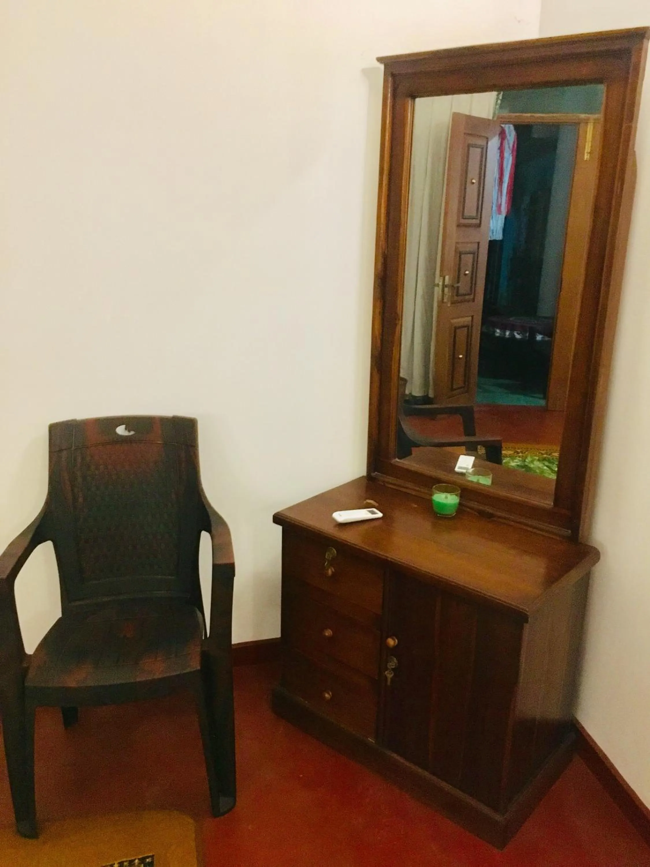 hair dresser in Vivid Lanka