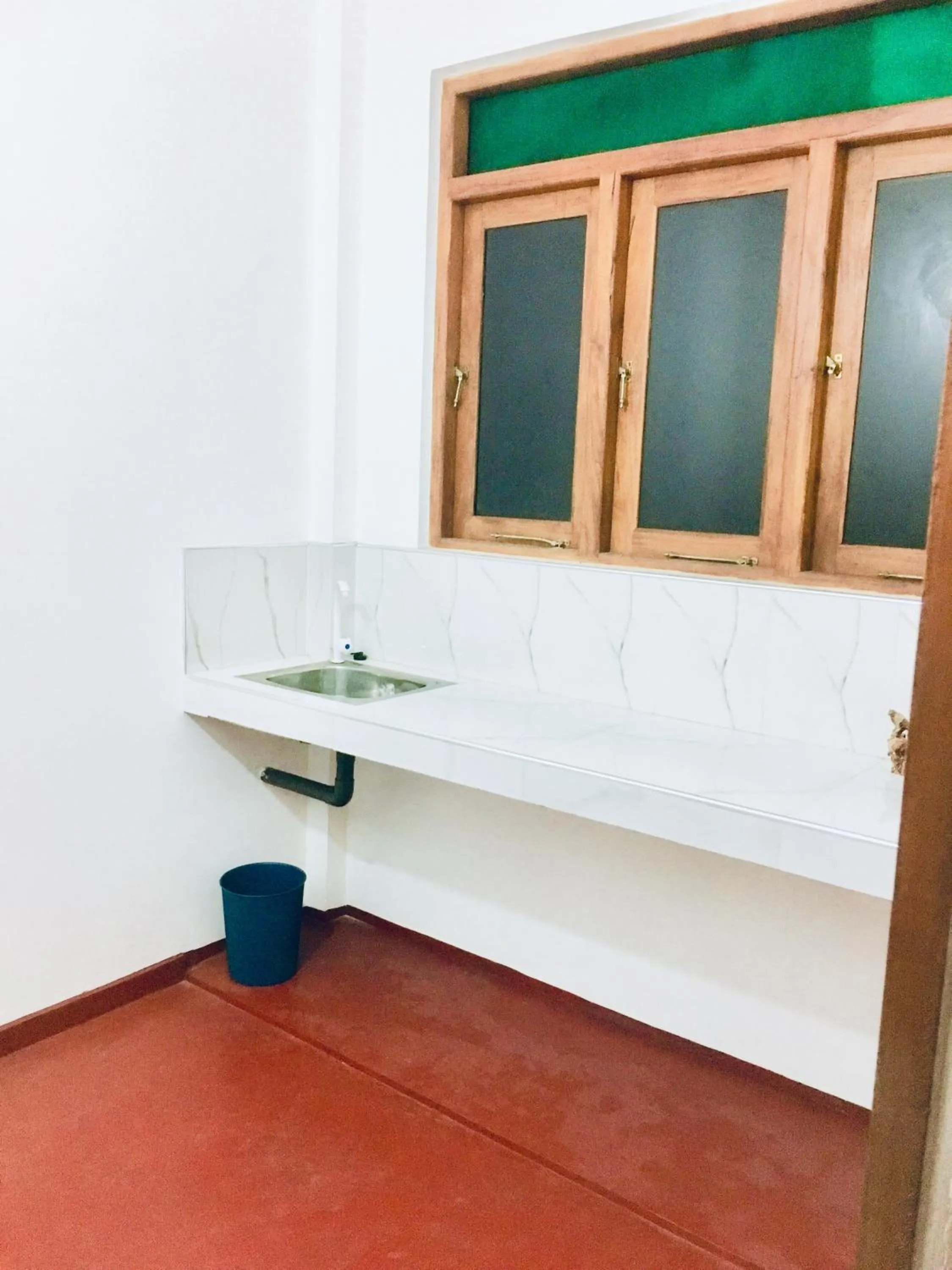 Kitchen or kitchenette in Vivid Lanka