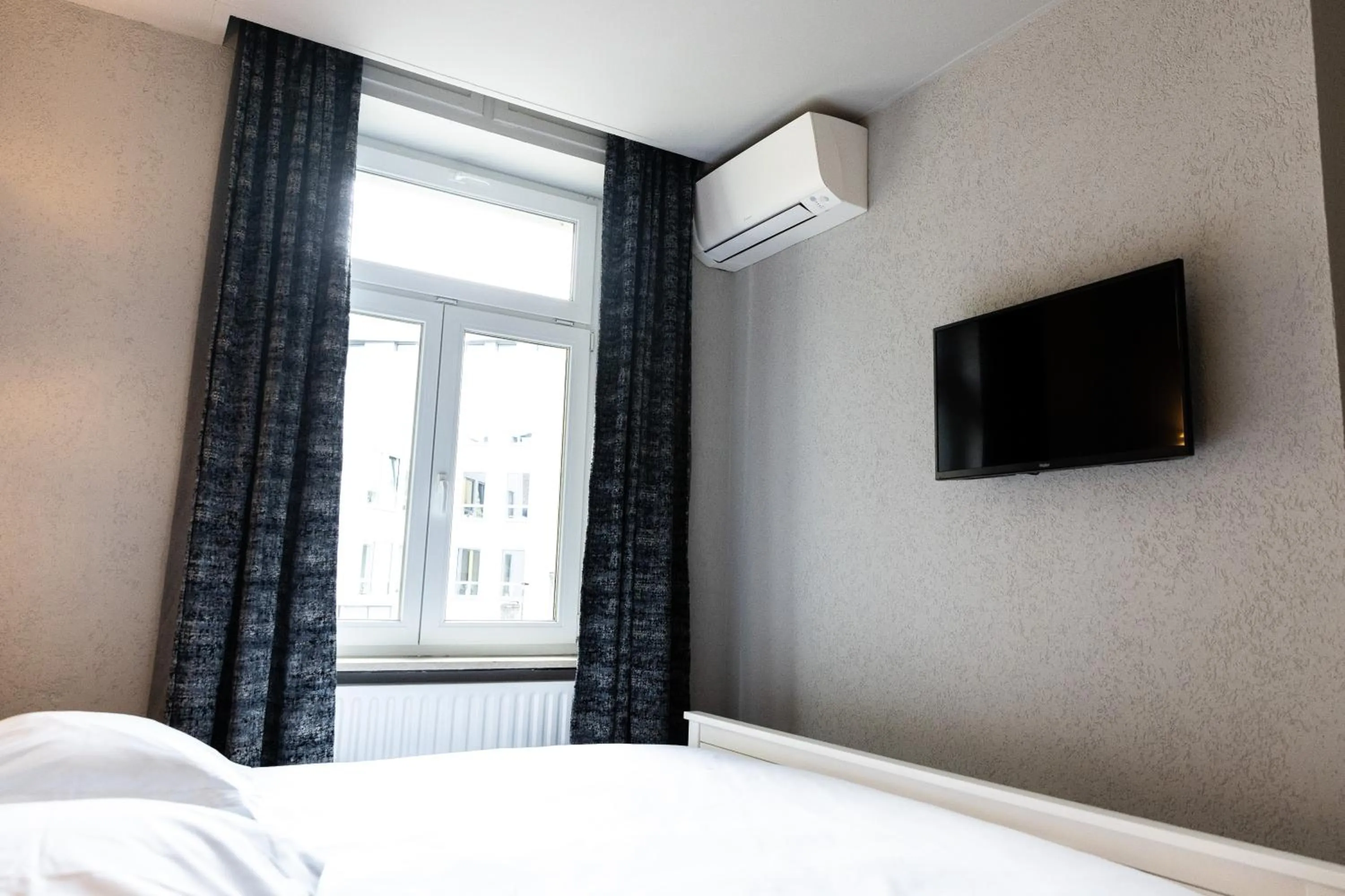 TV and multimedia, Bed in Hotel Bristol