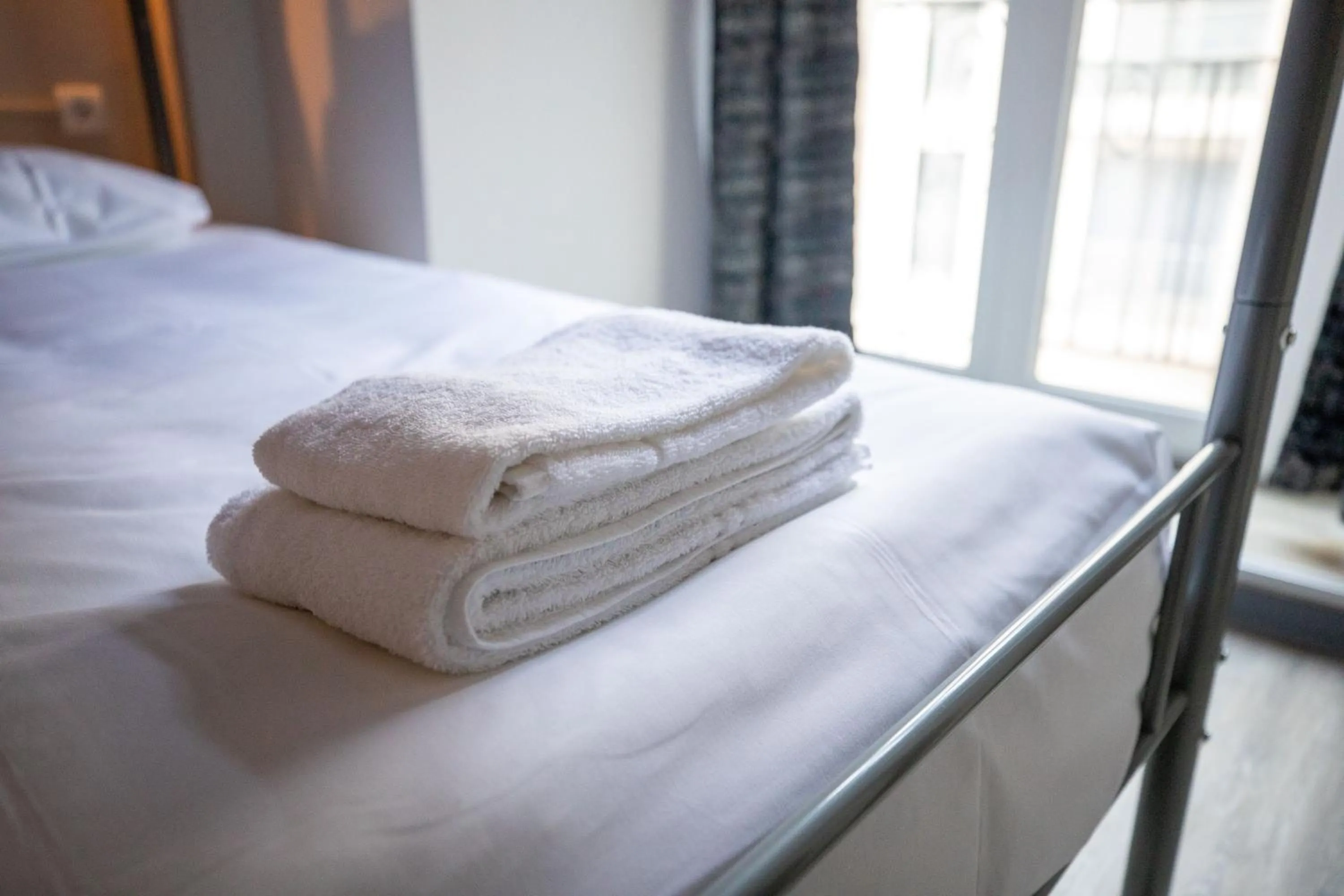towels, Bed in Hotel Bristol