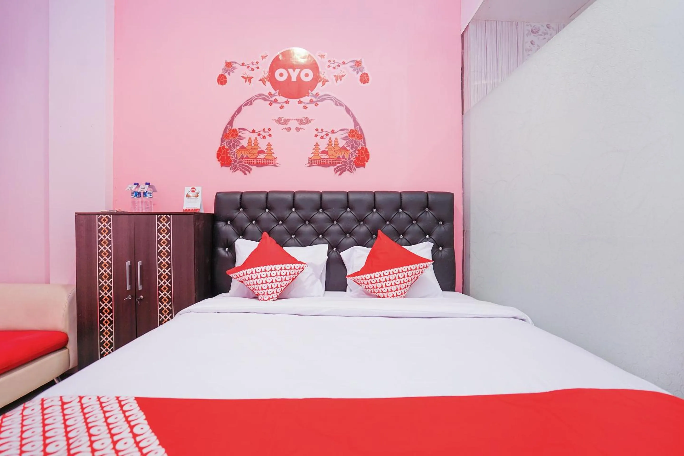 Bedroom, Bed in Hotel O Juanda Near Terminal International Juanda