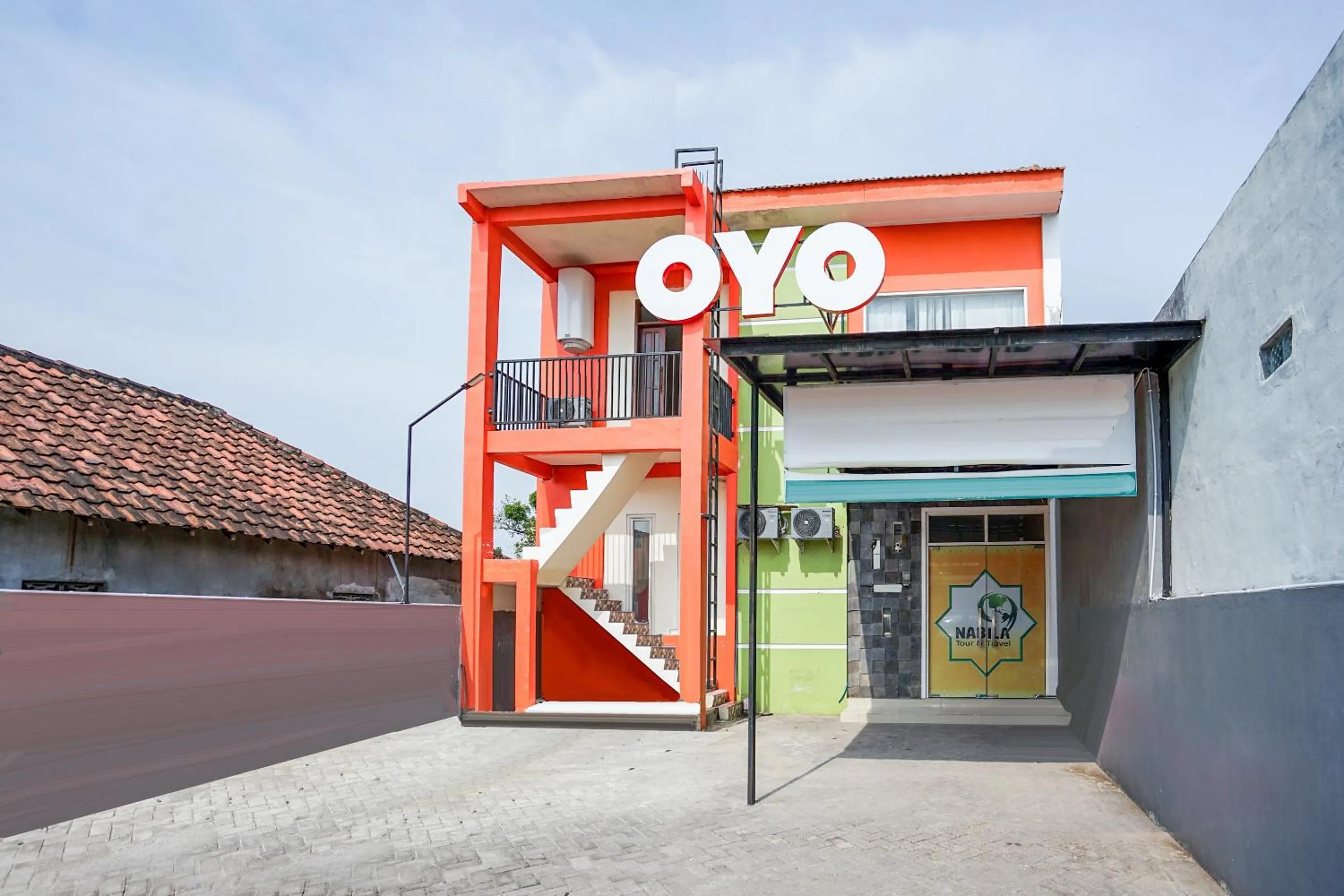 Facade/entrance in Hotel O Juanda Near Terminal International Juanda