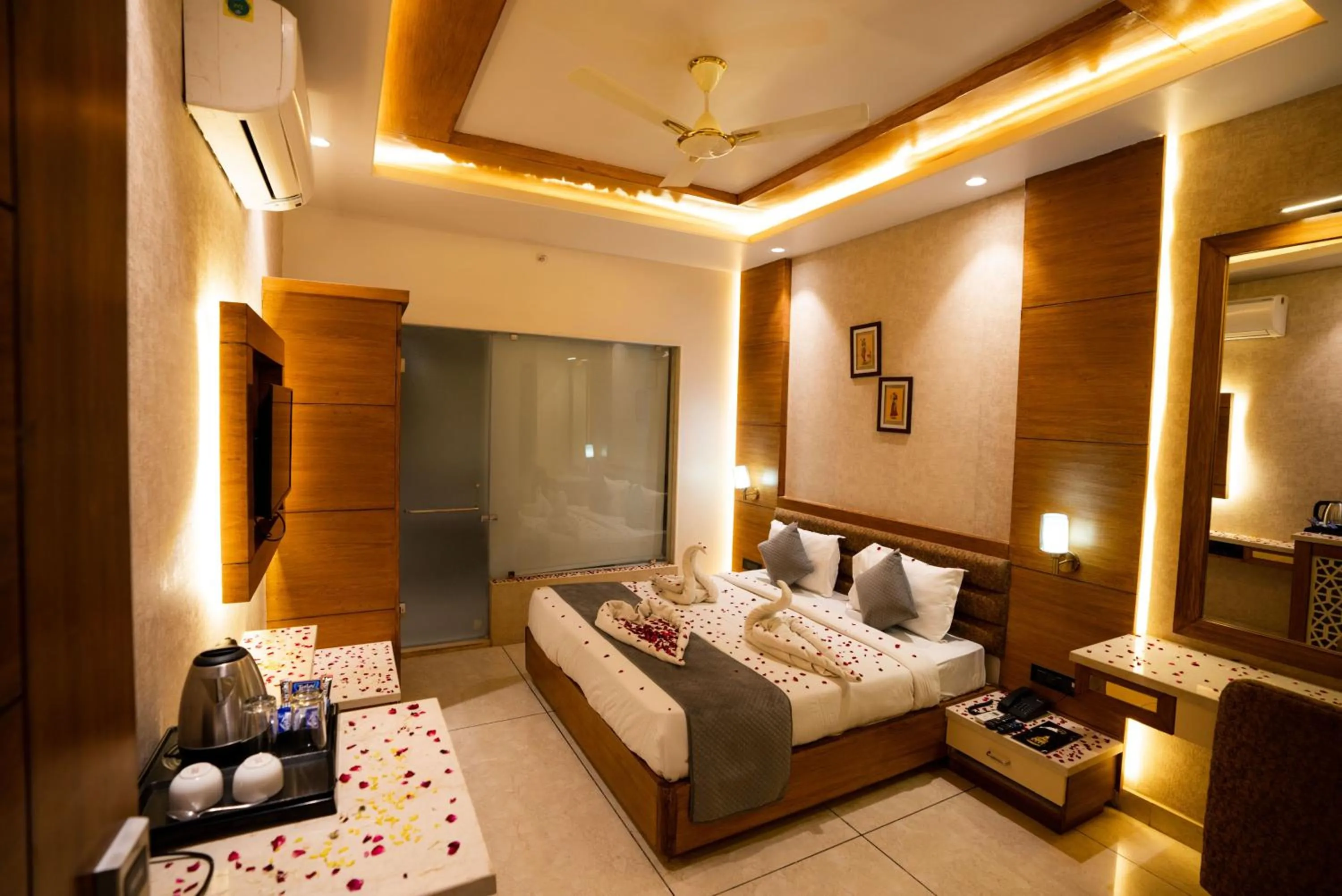 Bedroom, Bed in Hotel RR 62-Jaipur City Centre Hotel