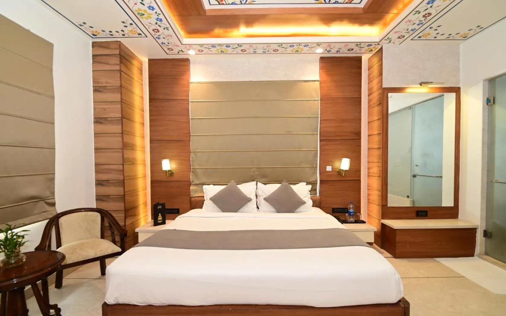 Bed in Hotel RR 62-Jaipur City Centre Hotel