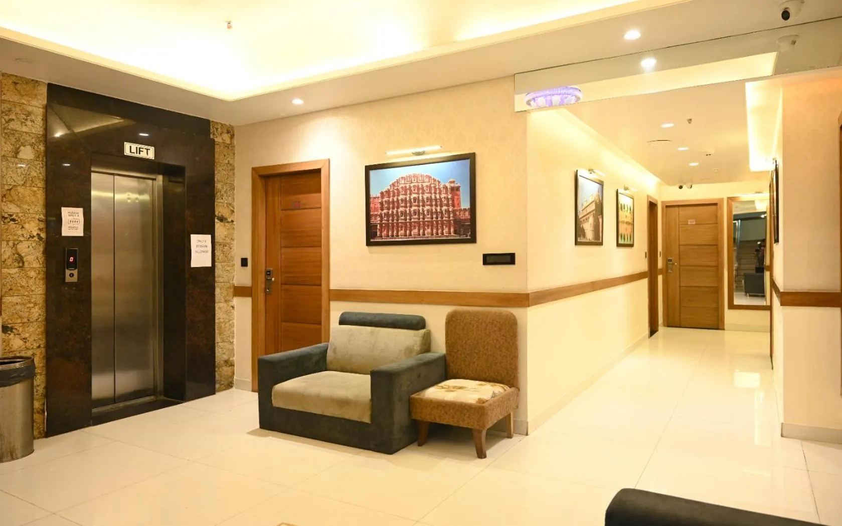 Hotel RR 62-Jaipur City Centre Hotel