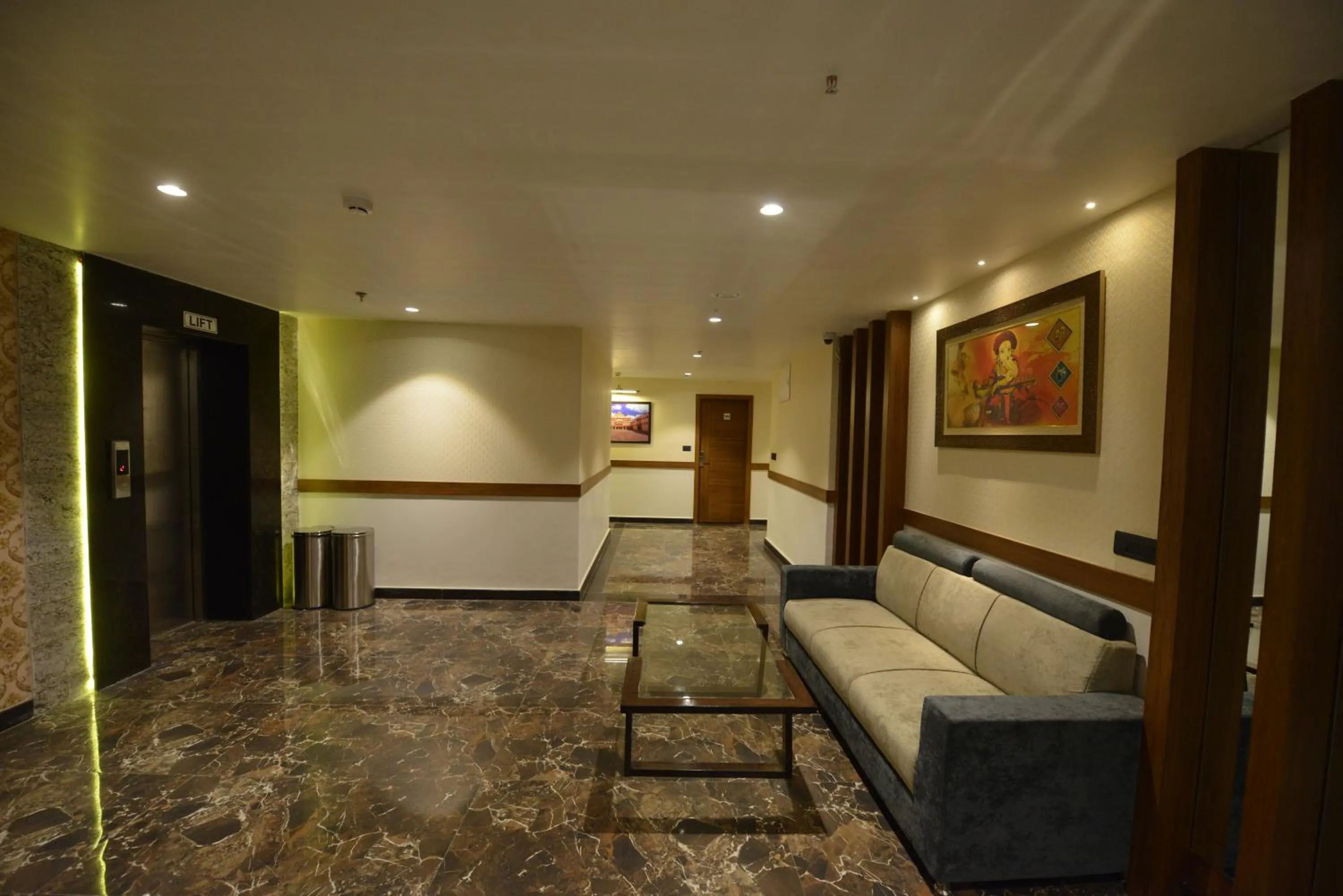 Lobby or reception in Hotel RR 62-Jaipur City Centre Hotel