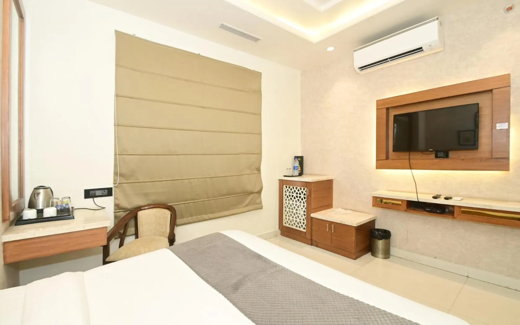 Bed in Hotel RR 62-Jaipur City Centre Hotel