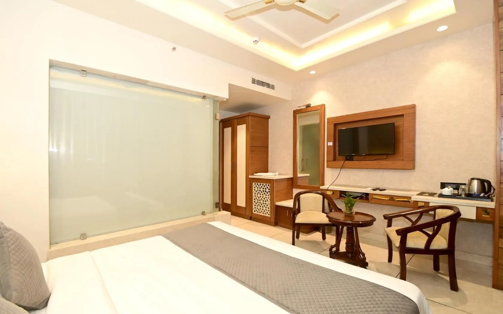 Bed in Hotel RR 62-Jaipur City Centre Hotel