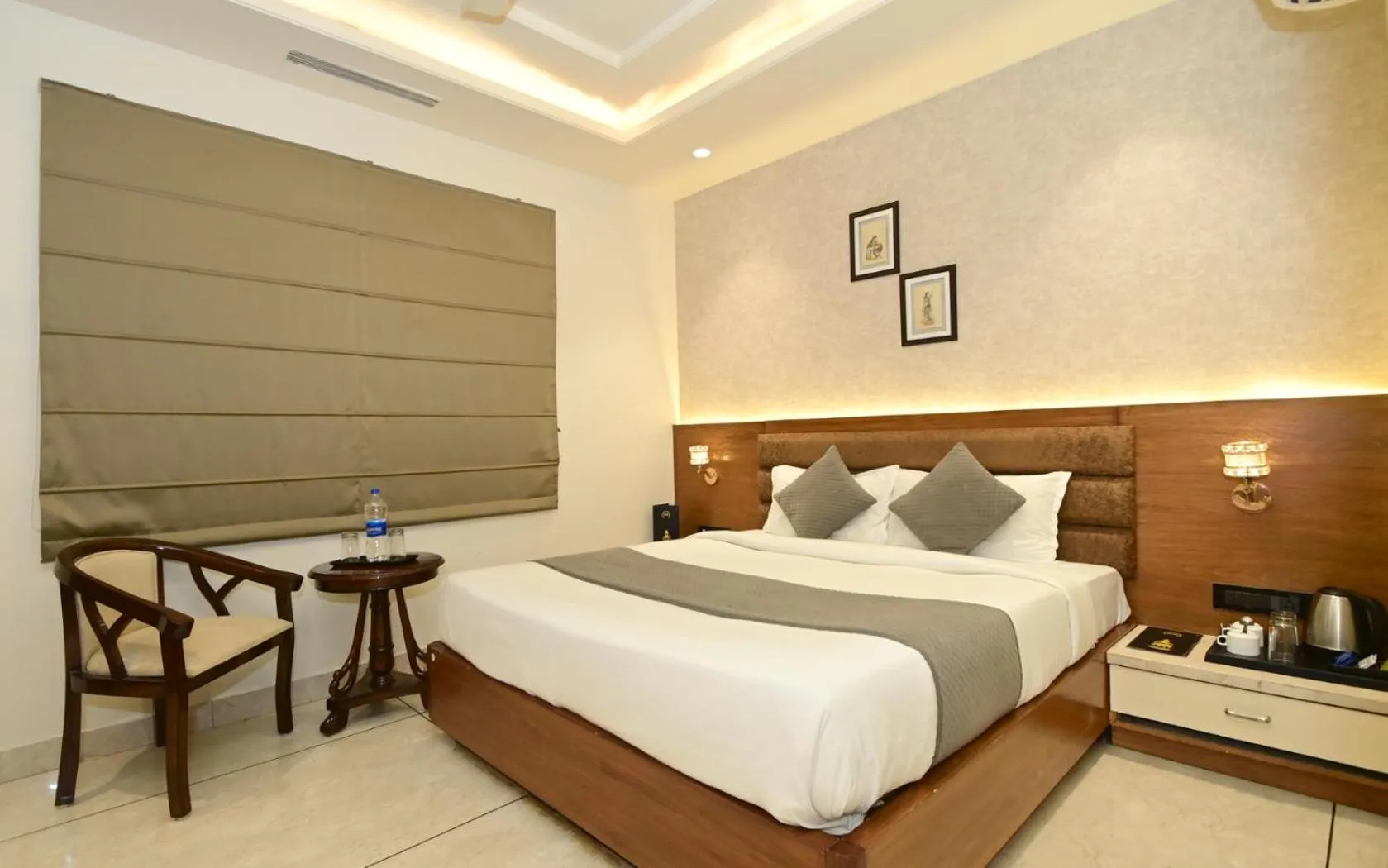 Bed in Hotel RR 62-Jaipur City Centre Hotel