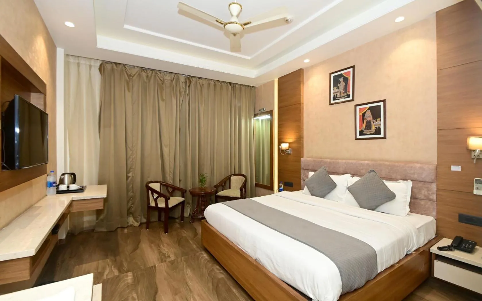Bed in Hotel RR 62-Jaipur City Centre Hotel