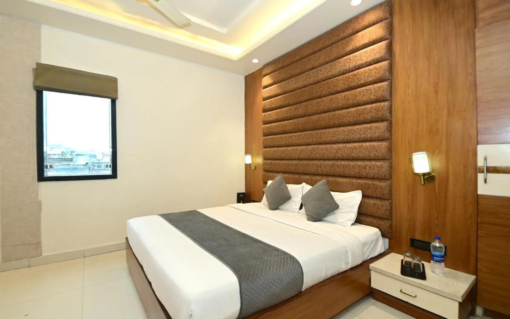 Bed in Hotel RR 62-Jaipur City Centre Hotel