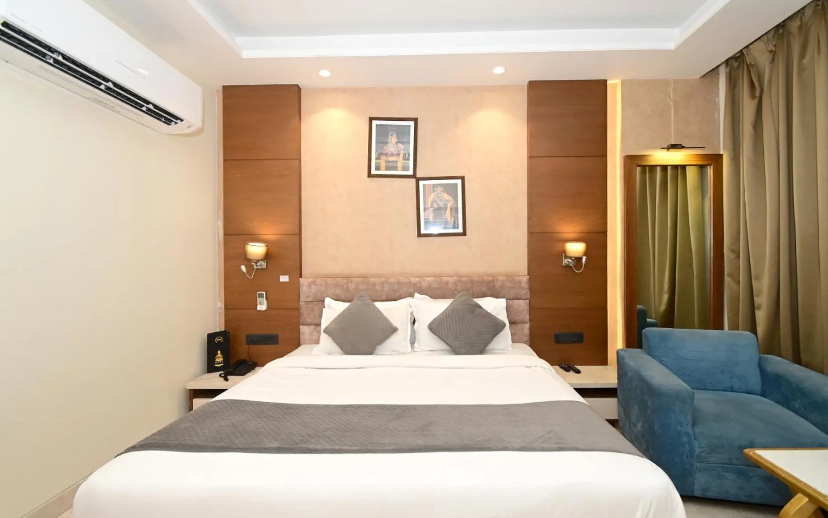 Bed in Hotel RR 62-Jaipur City Centre Hotel